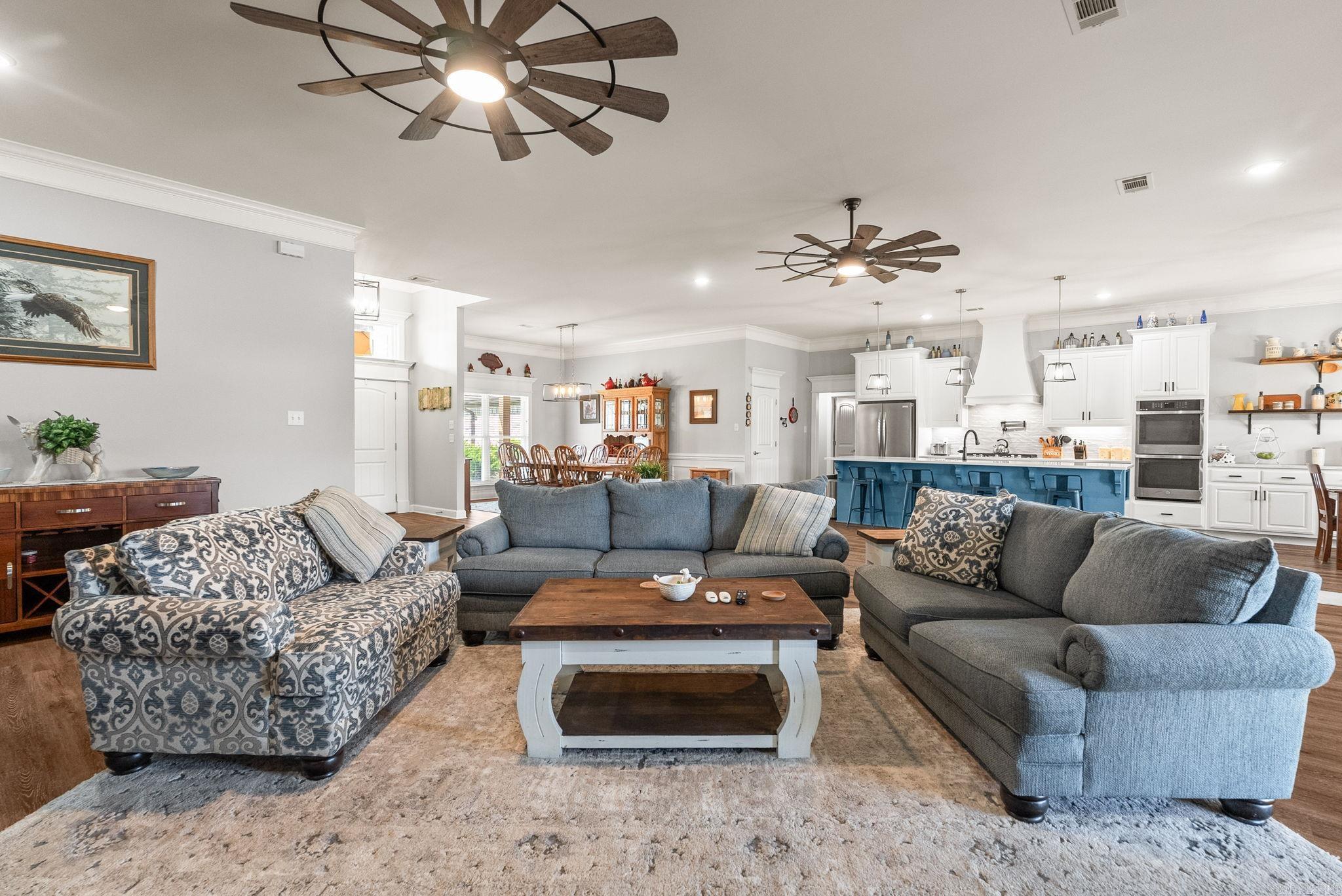 77 Corniche Cove Property Photo 4