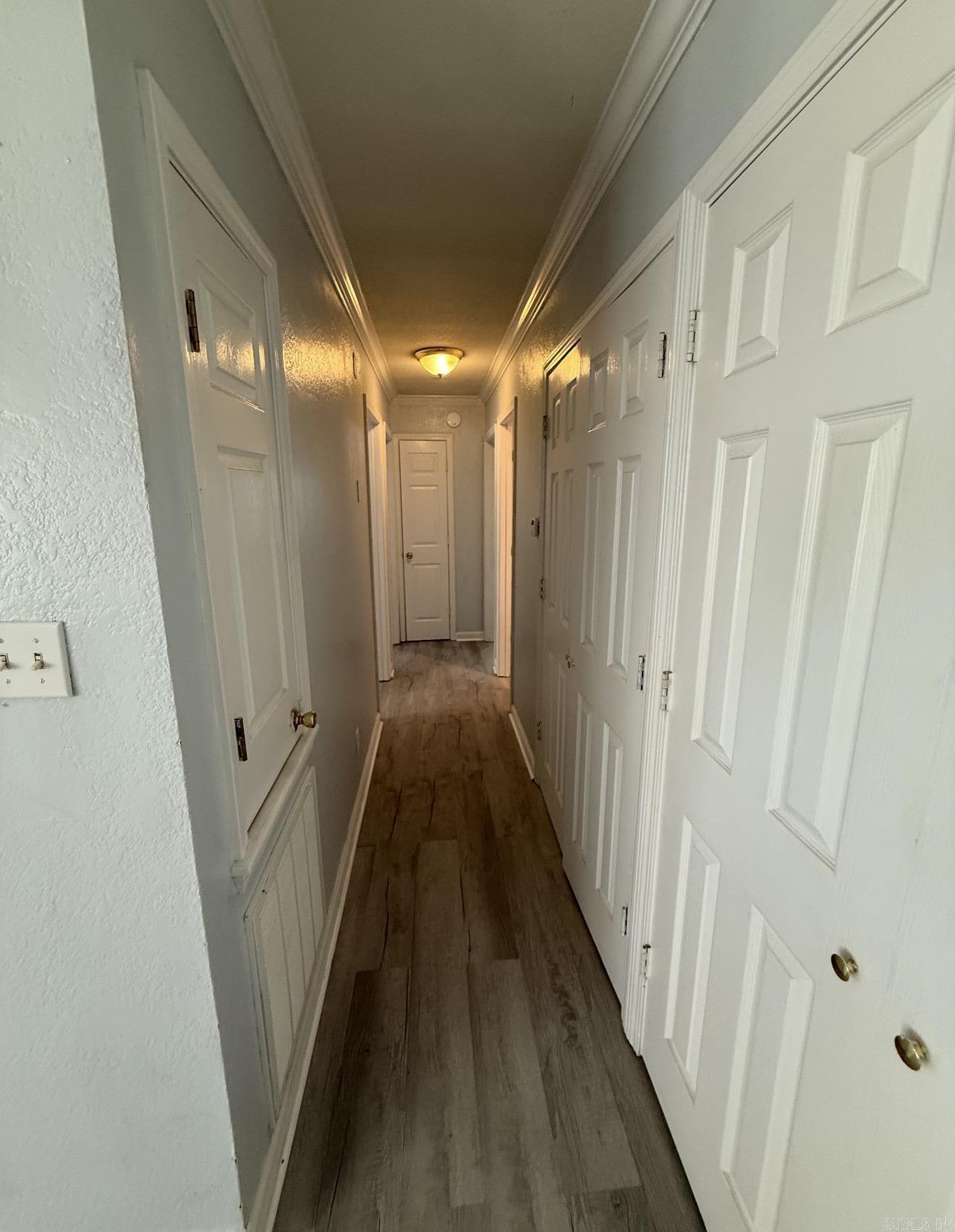 701 Whiteoak Property Photo 7