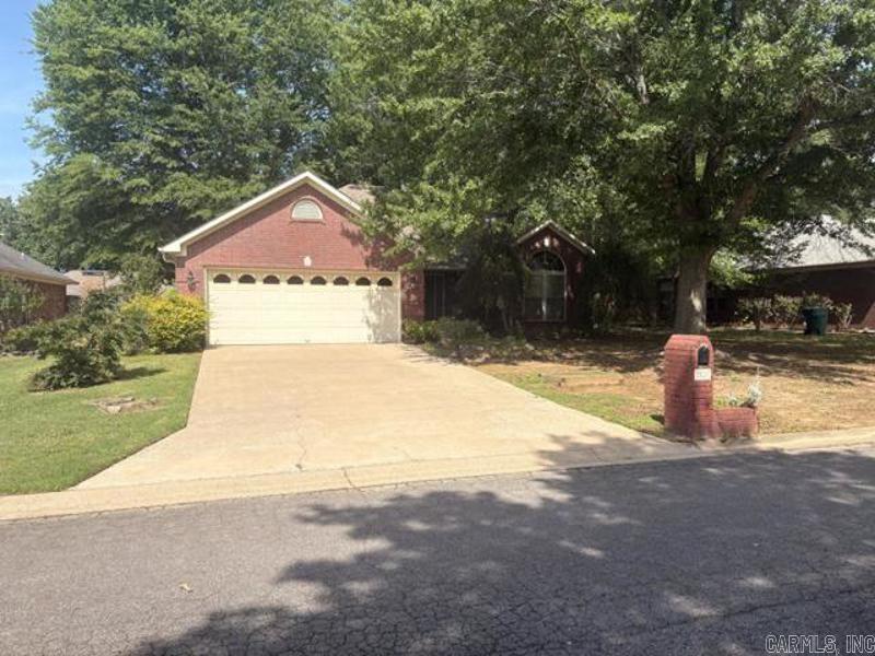 2125 Sprucewood Drive Property Photo 1