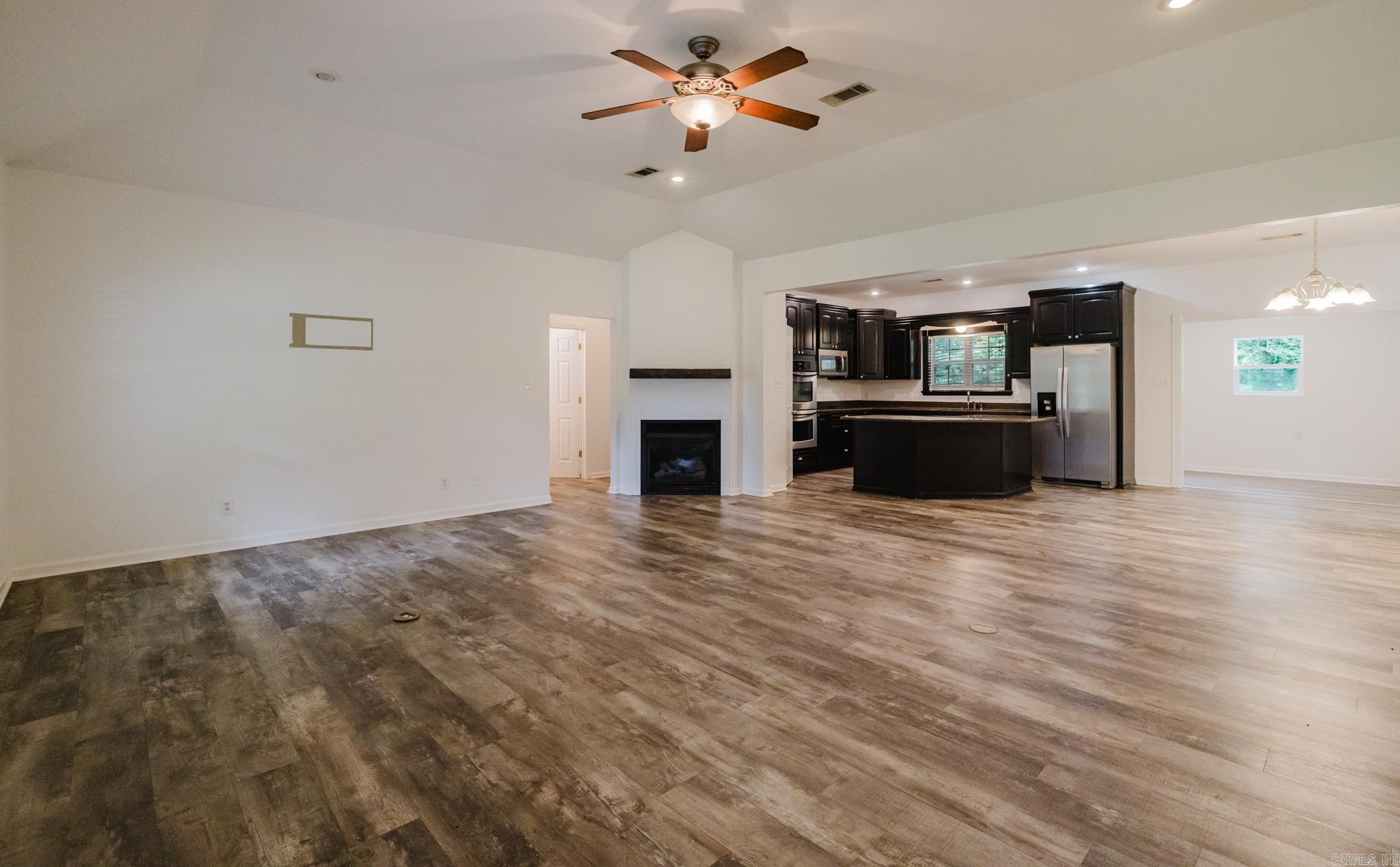 8507 Benmor Dr Property Photo 4