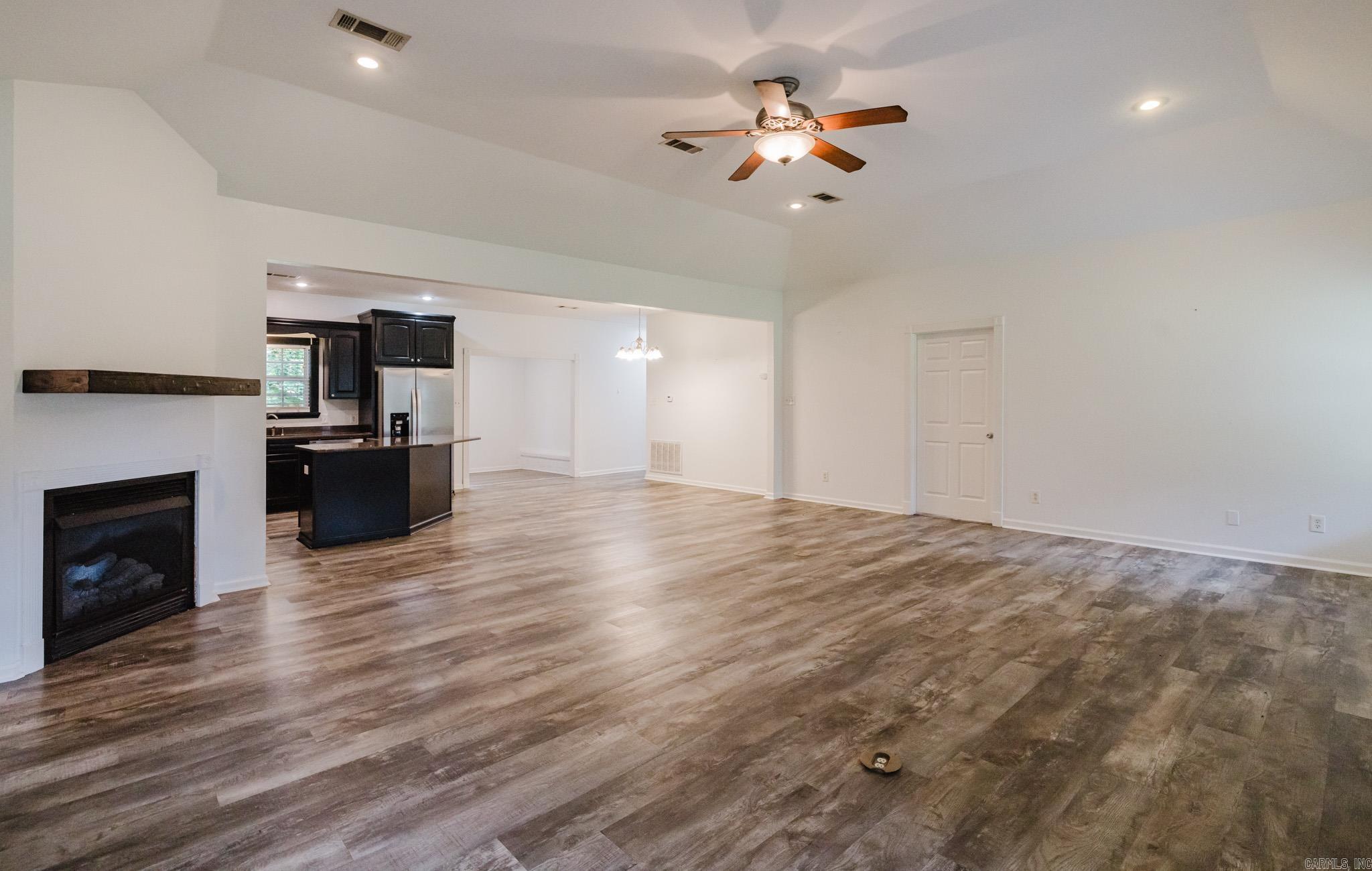 8507 Benmor Dr Property Photo 6