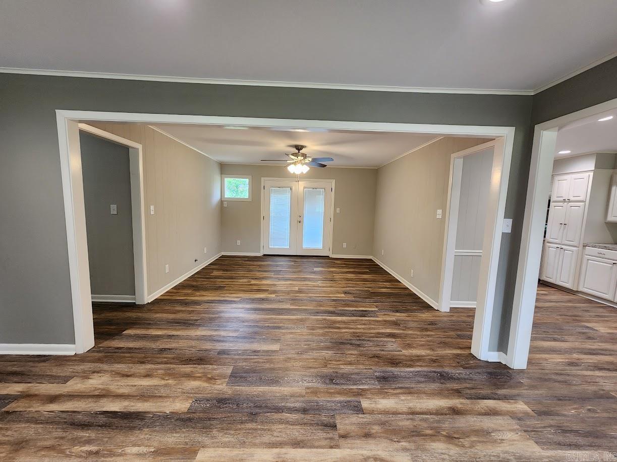 600 S Pine Property Photo 3