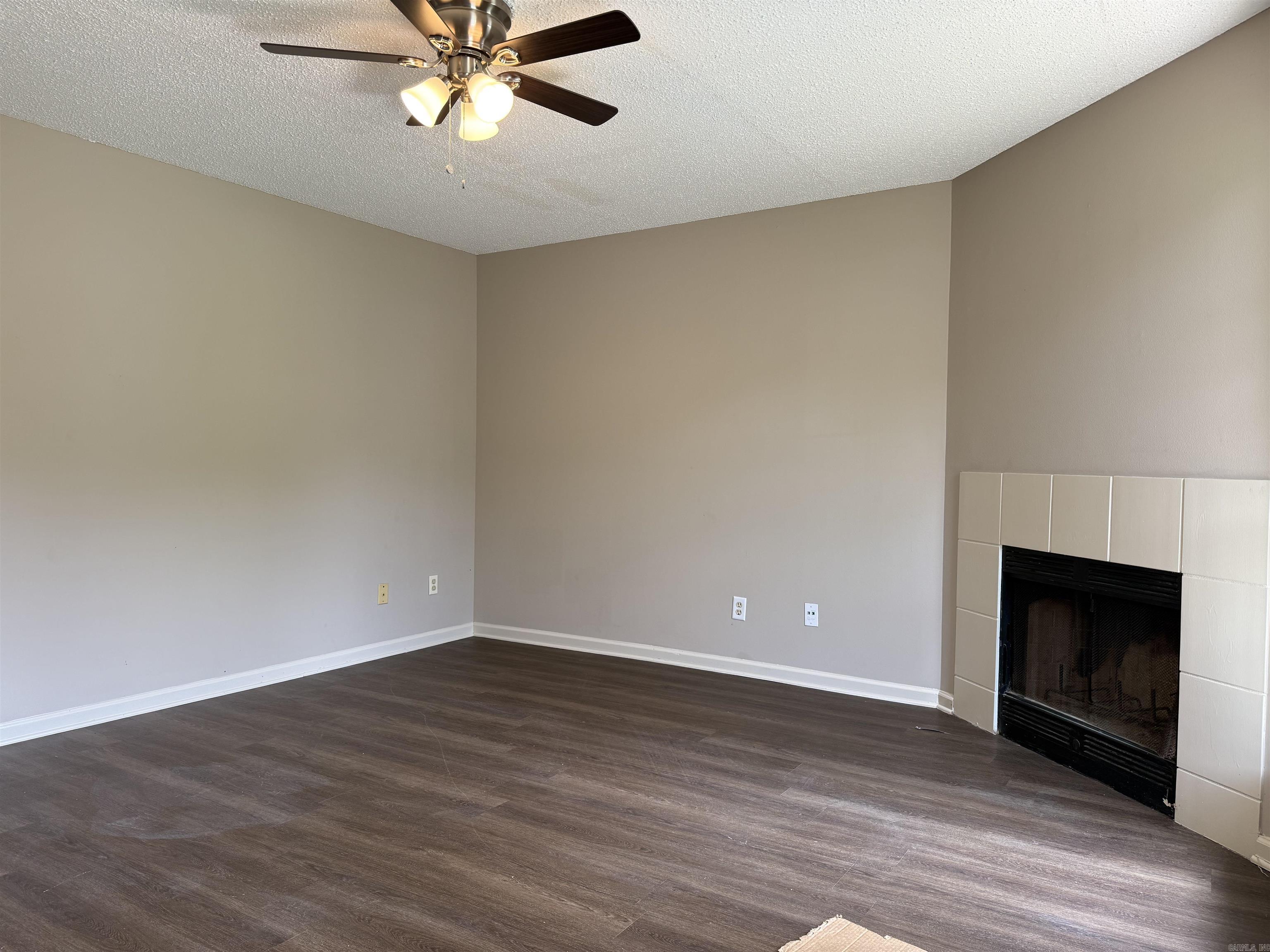 22 Edgehill Cove Property Photo 3