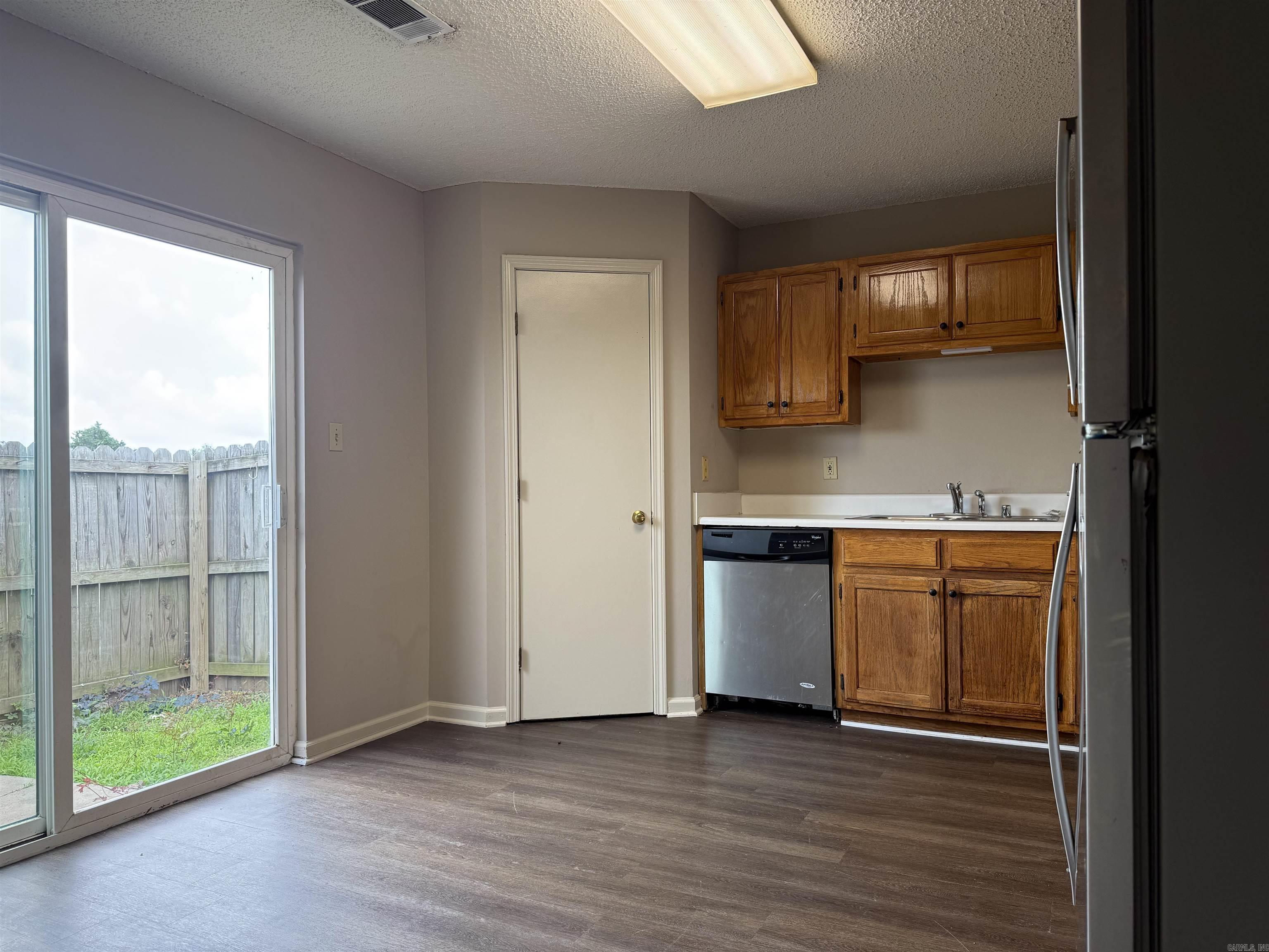 22 Edgehill Cove Property Photo 5