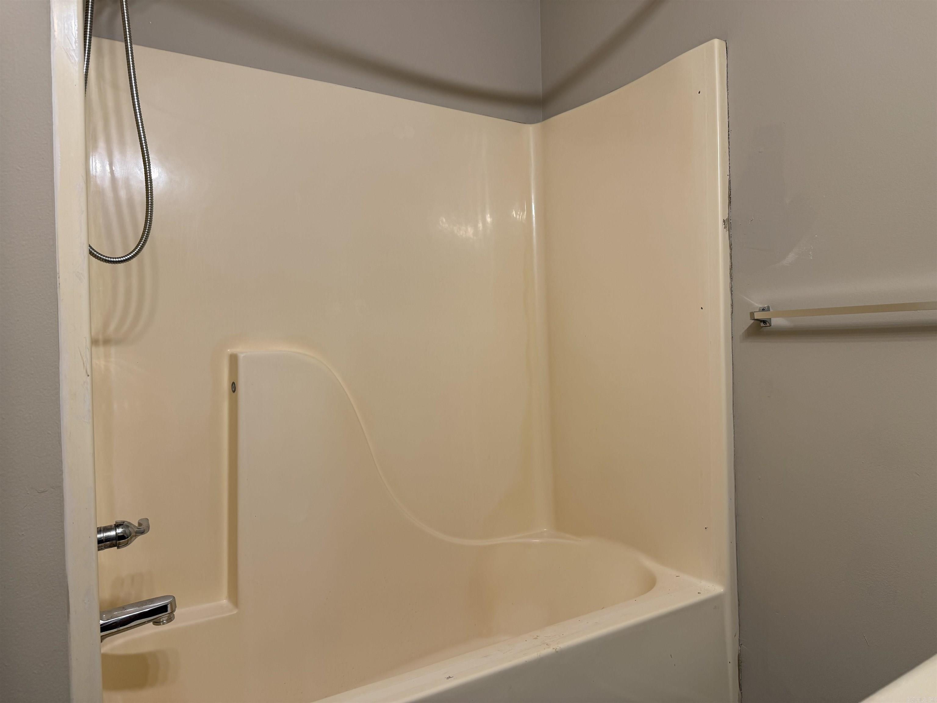 22 Edgehill Cove Property Photo 16
