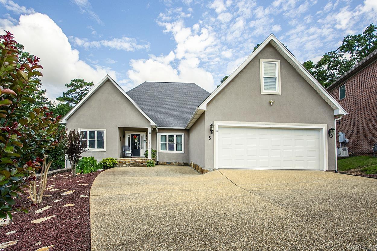 8 Eagle Crest Cove Property Photo 2
