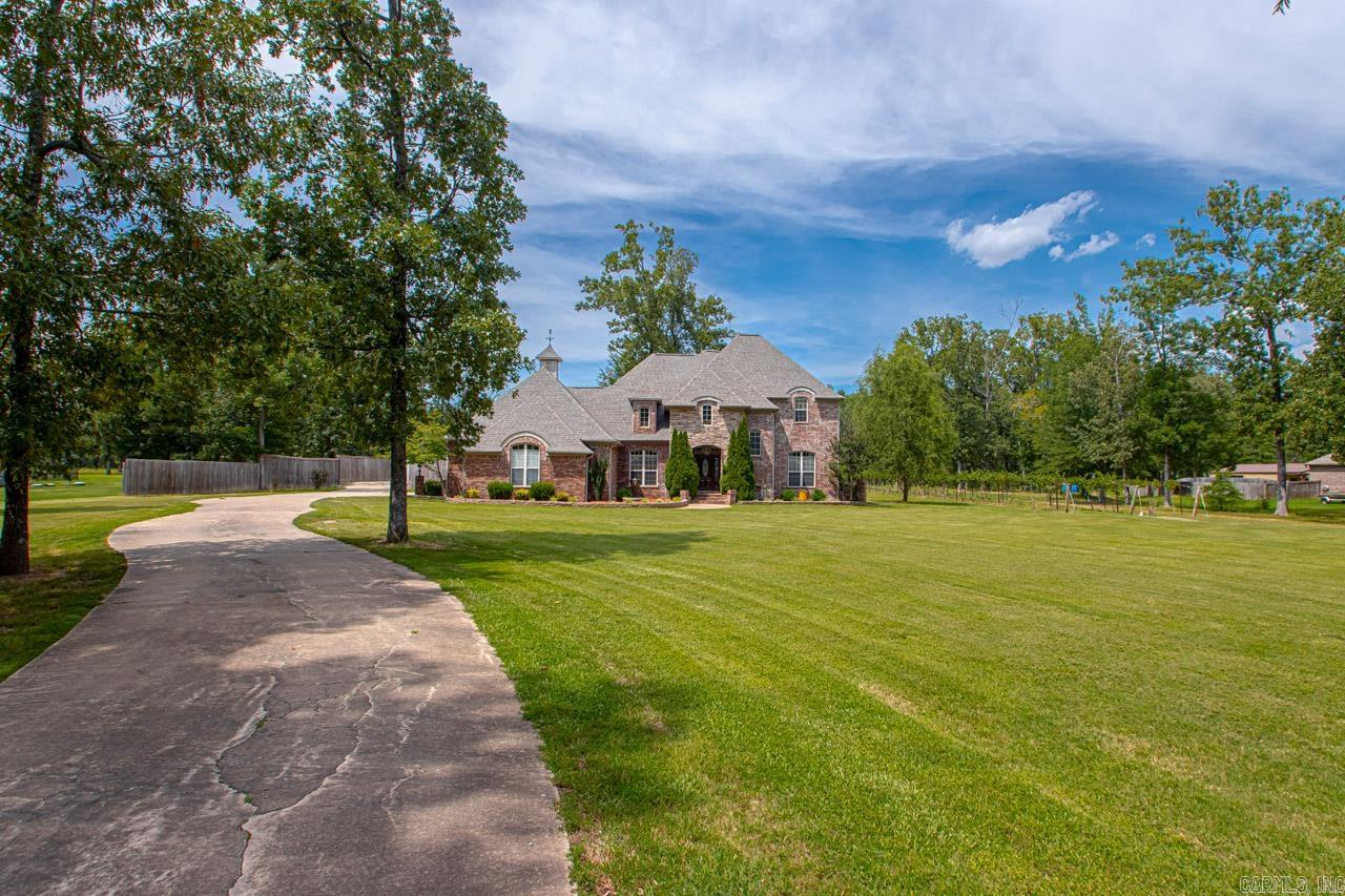 42 Oakwood Drive Property Photo 3