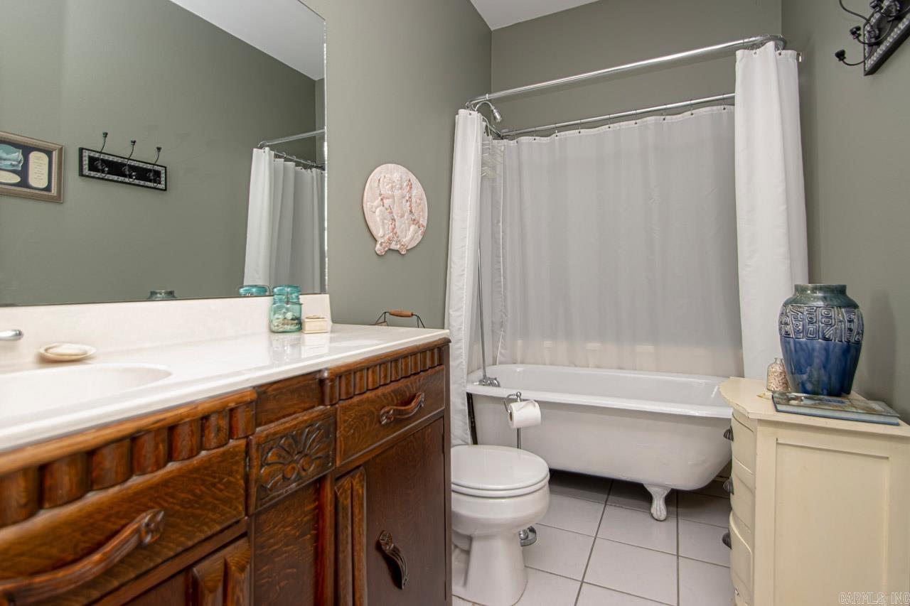 42 Oakwood Drive Property Photo 23