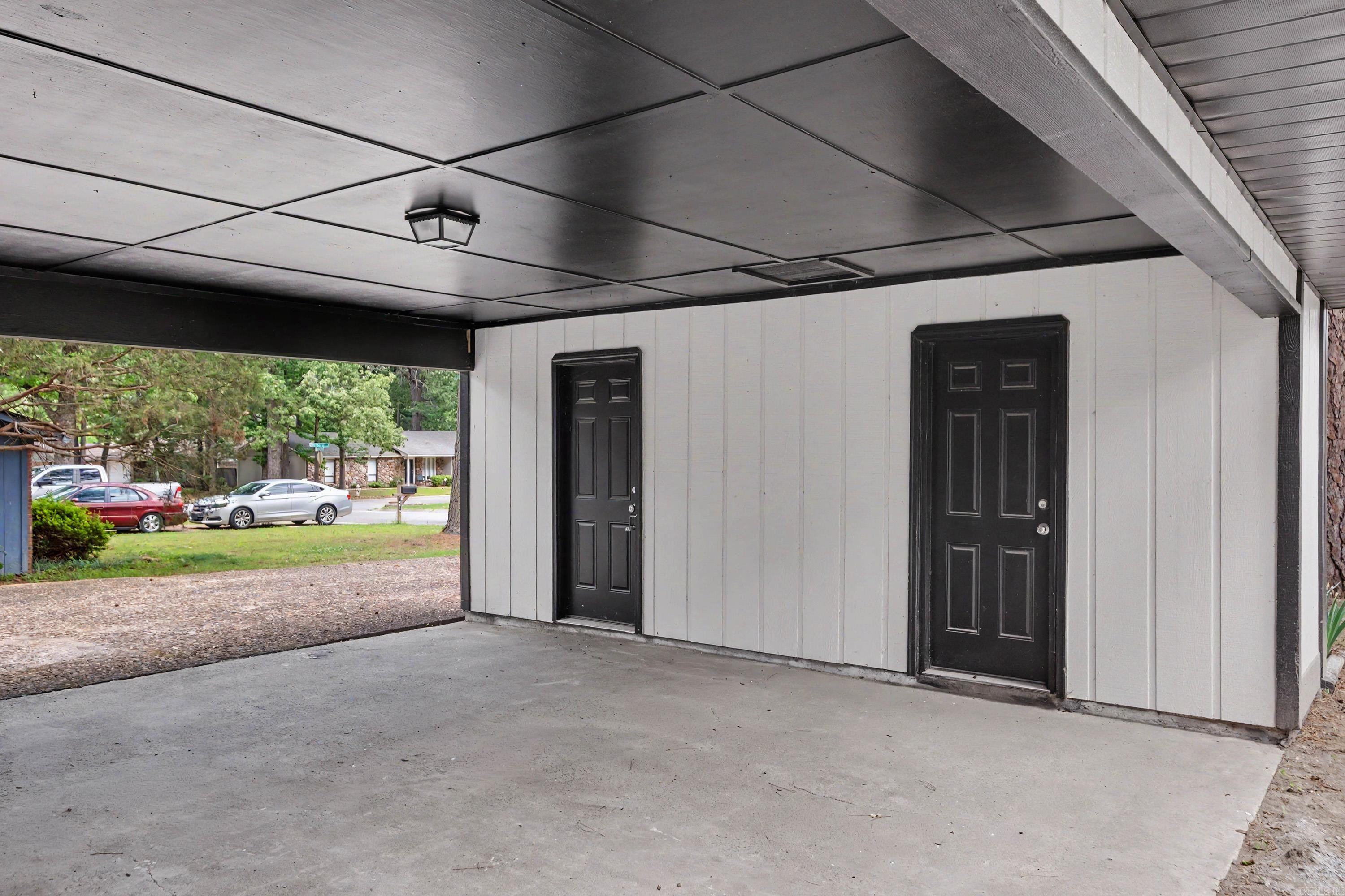 10024 Whispering Pine Property Photo 3