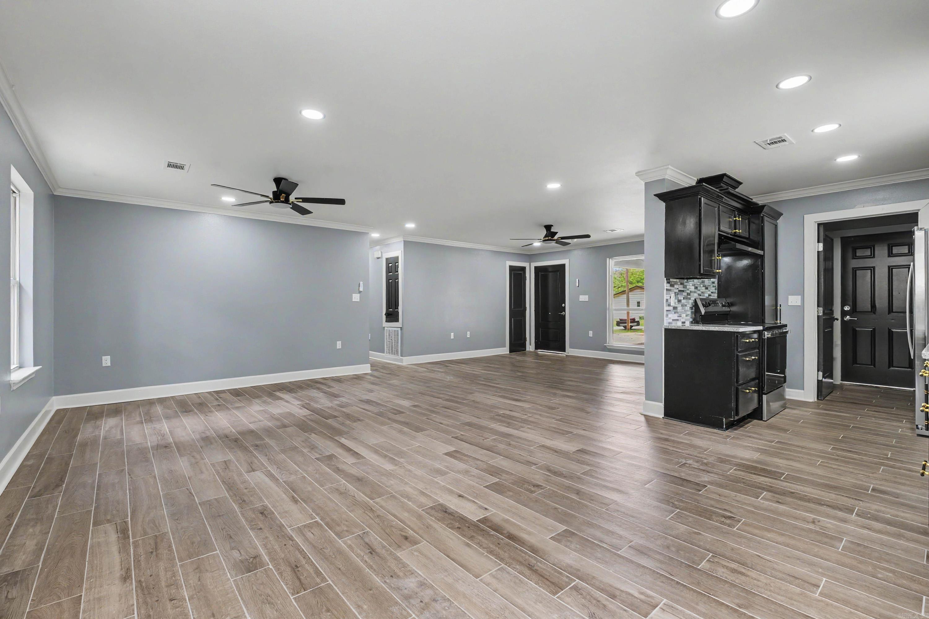 10024 Whispering Pine Property Photo 8