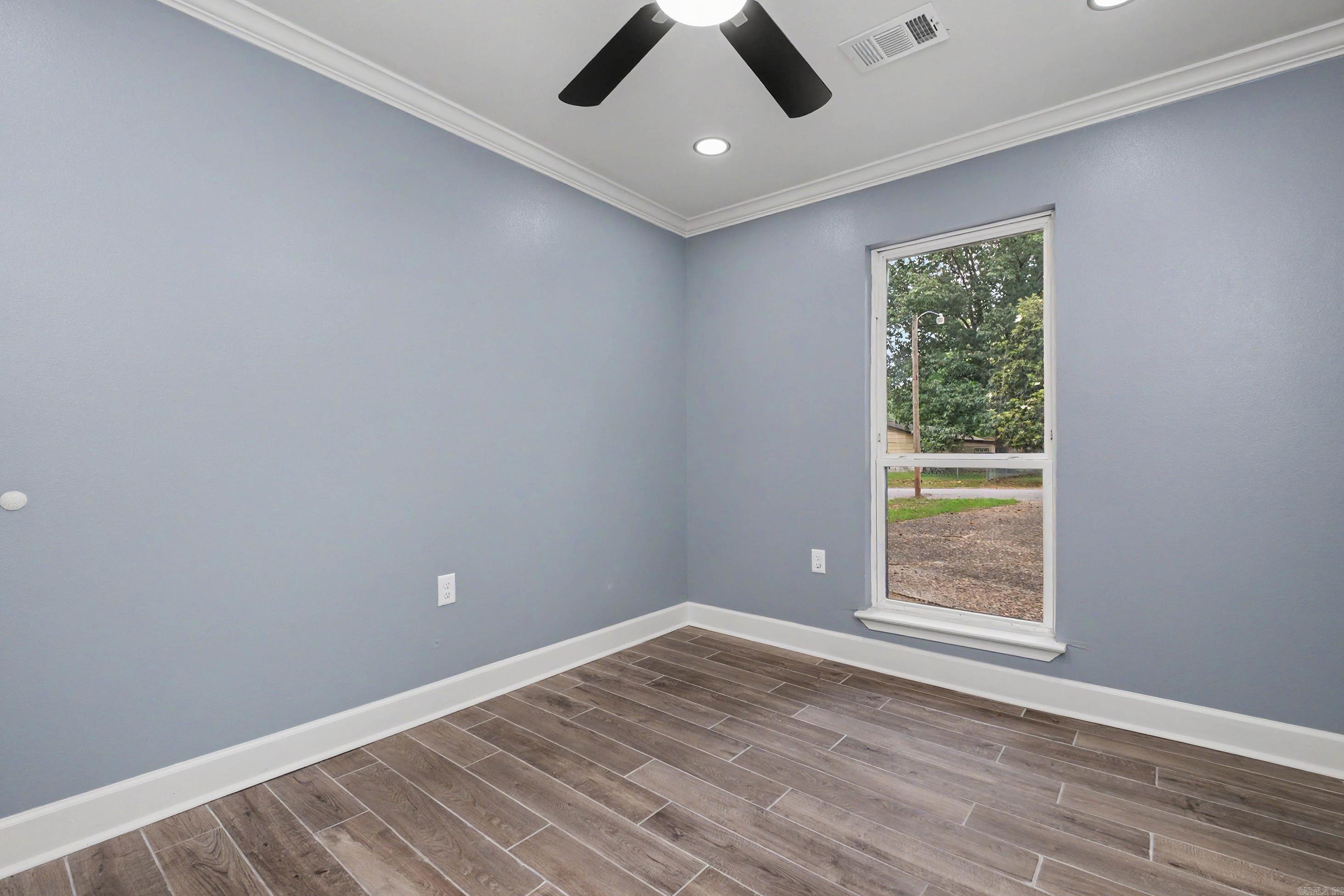 10024 Whispering Pine Property Photo 14