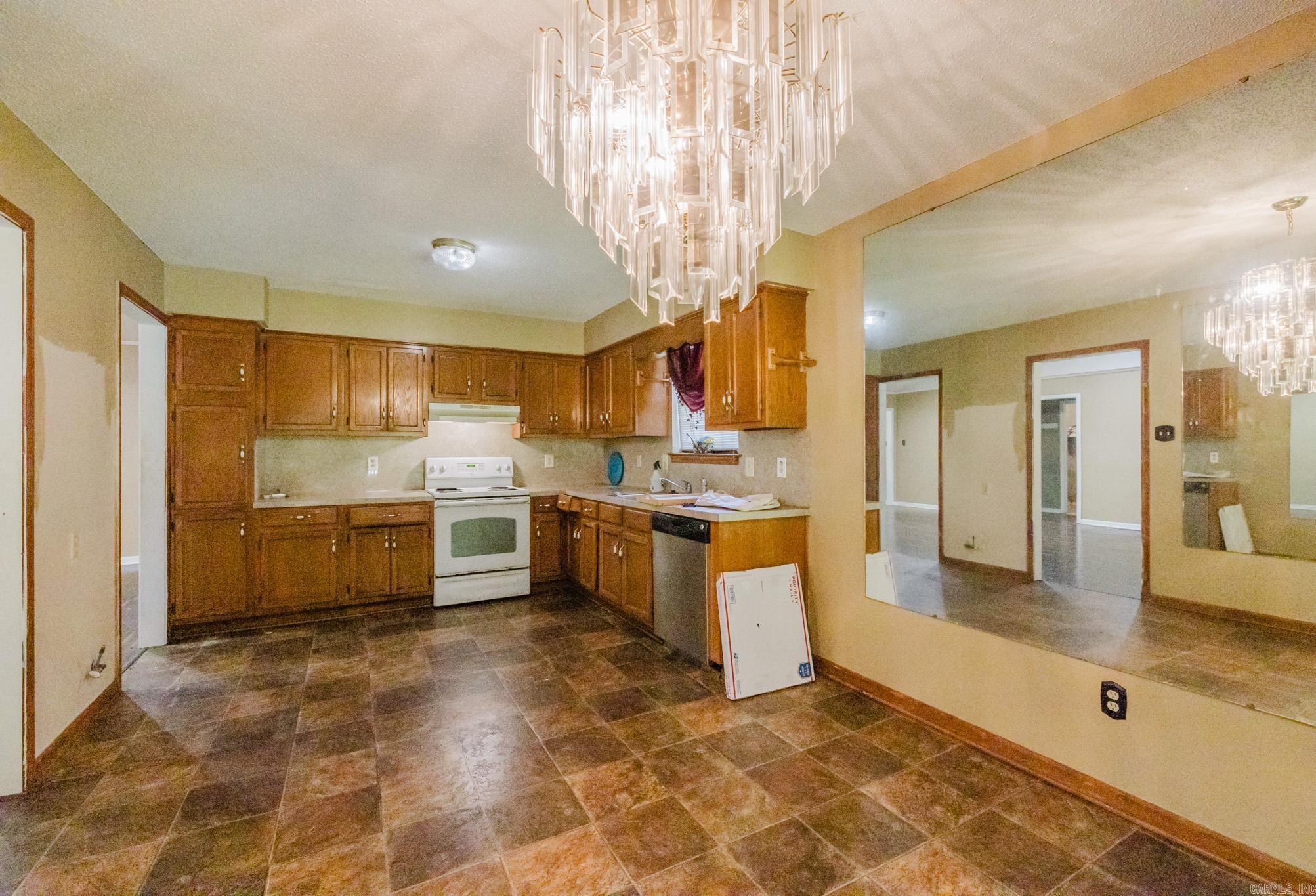 2020 Romine Road Property Photo 6