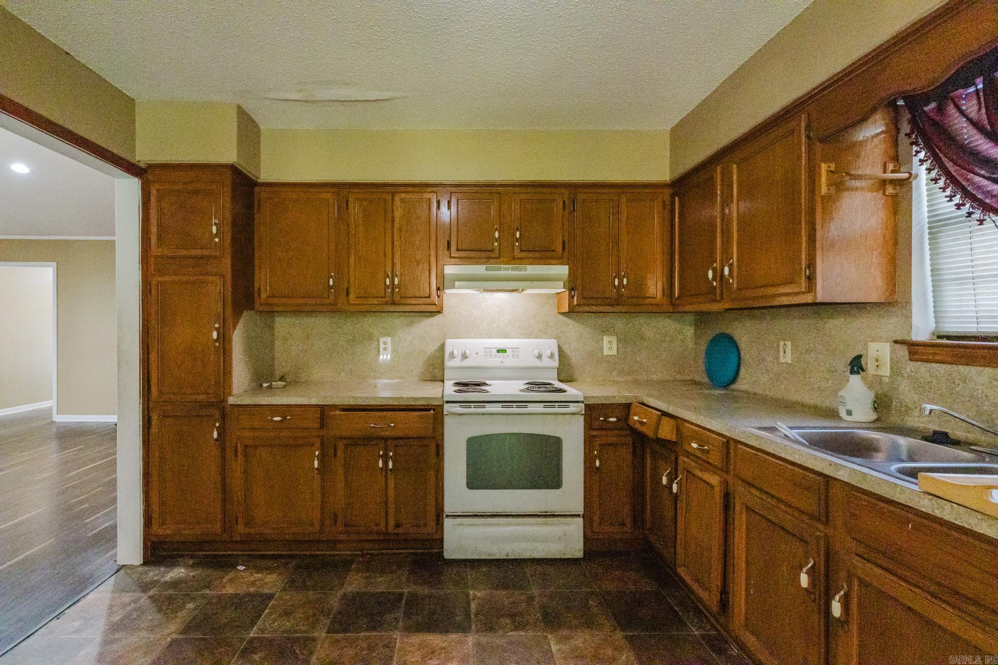 2020 Romine Road Property Photo 8