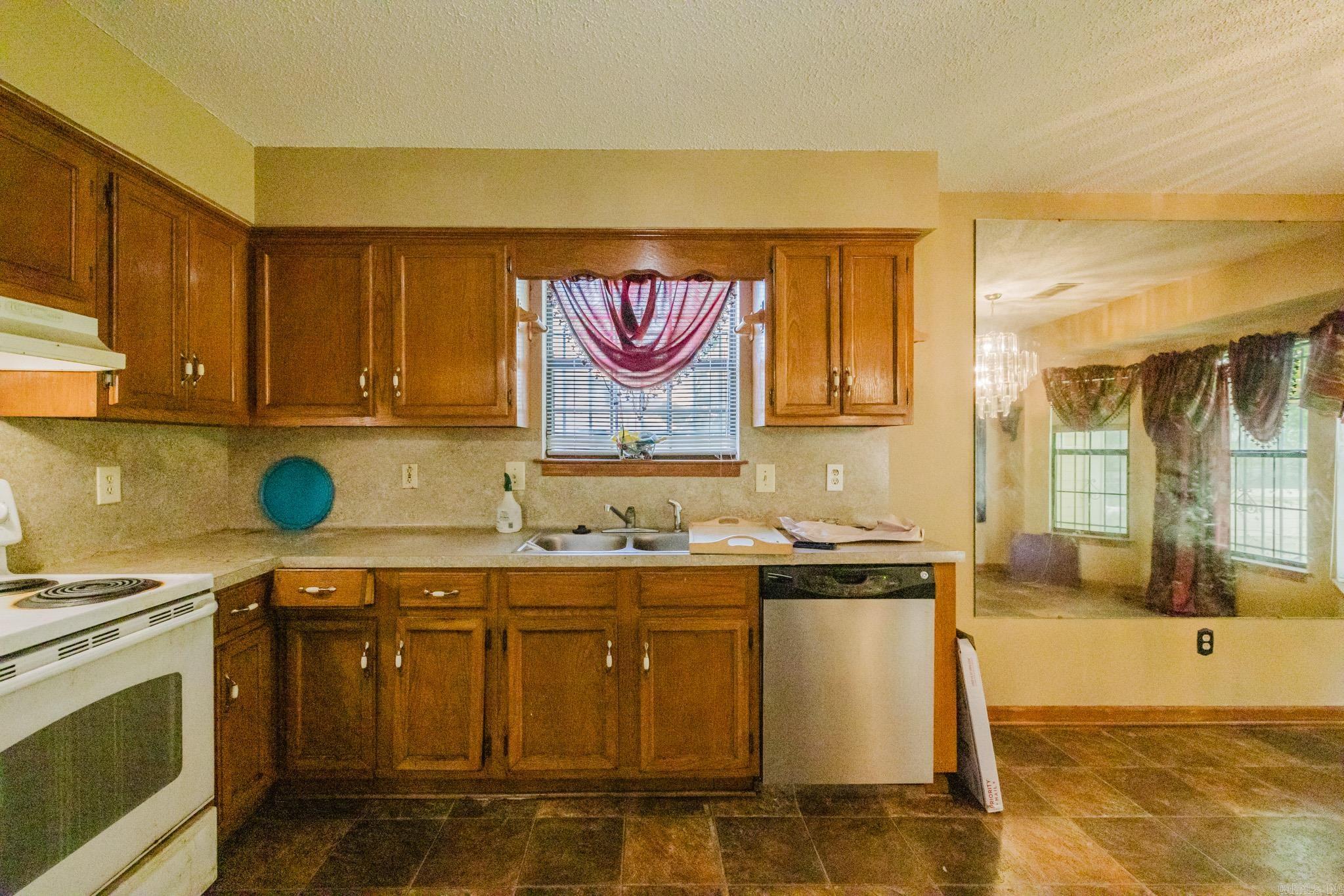 2020 Romine Road Property Photo 9