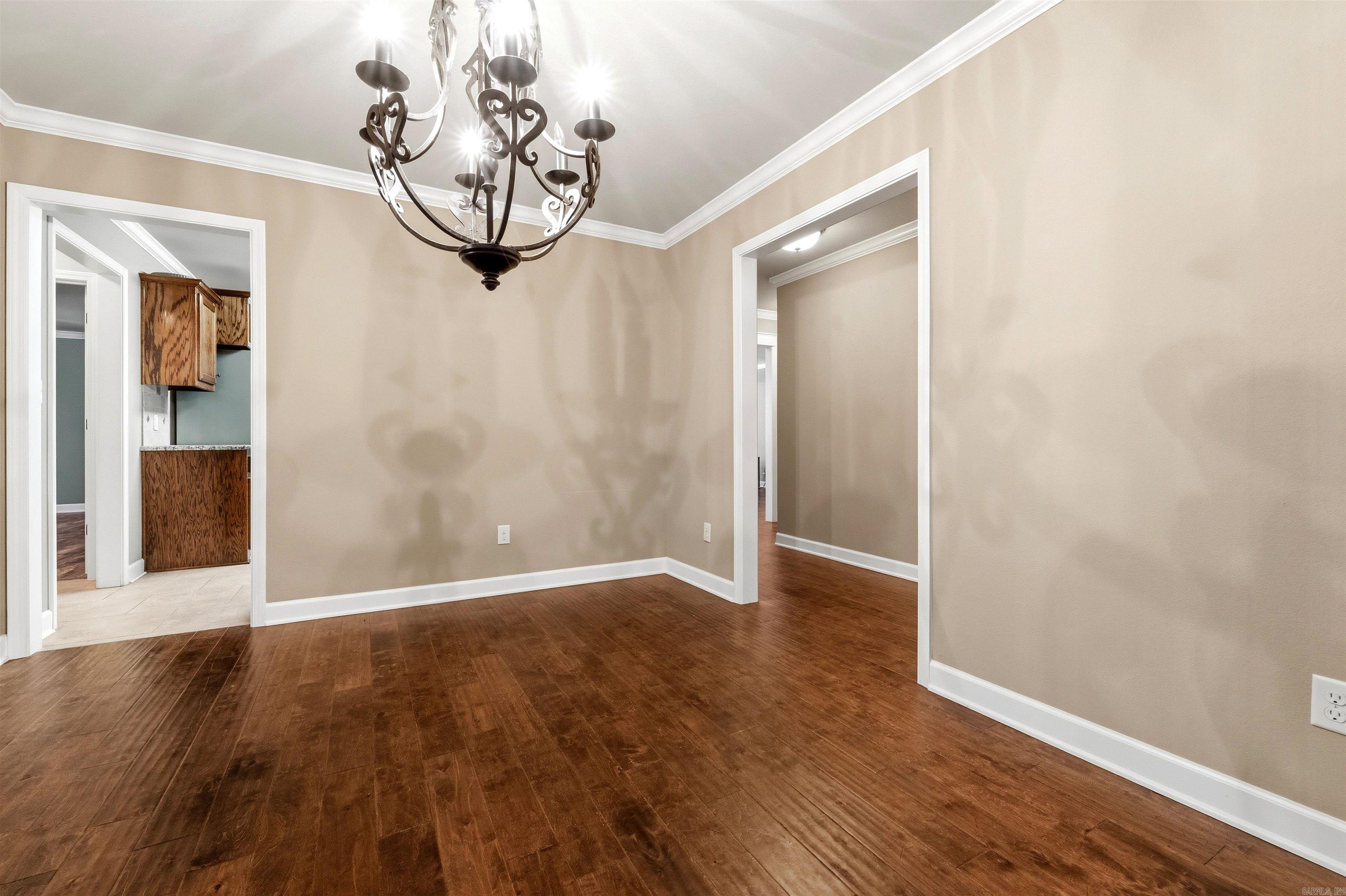 5502 Glenn Cove Property Photo 5