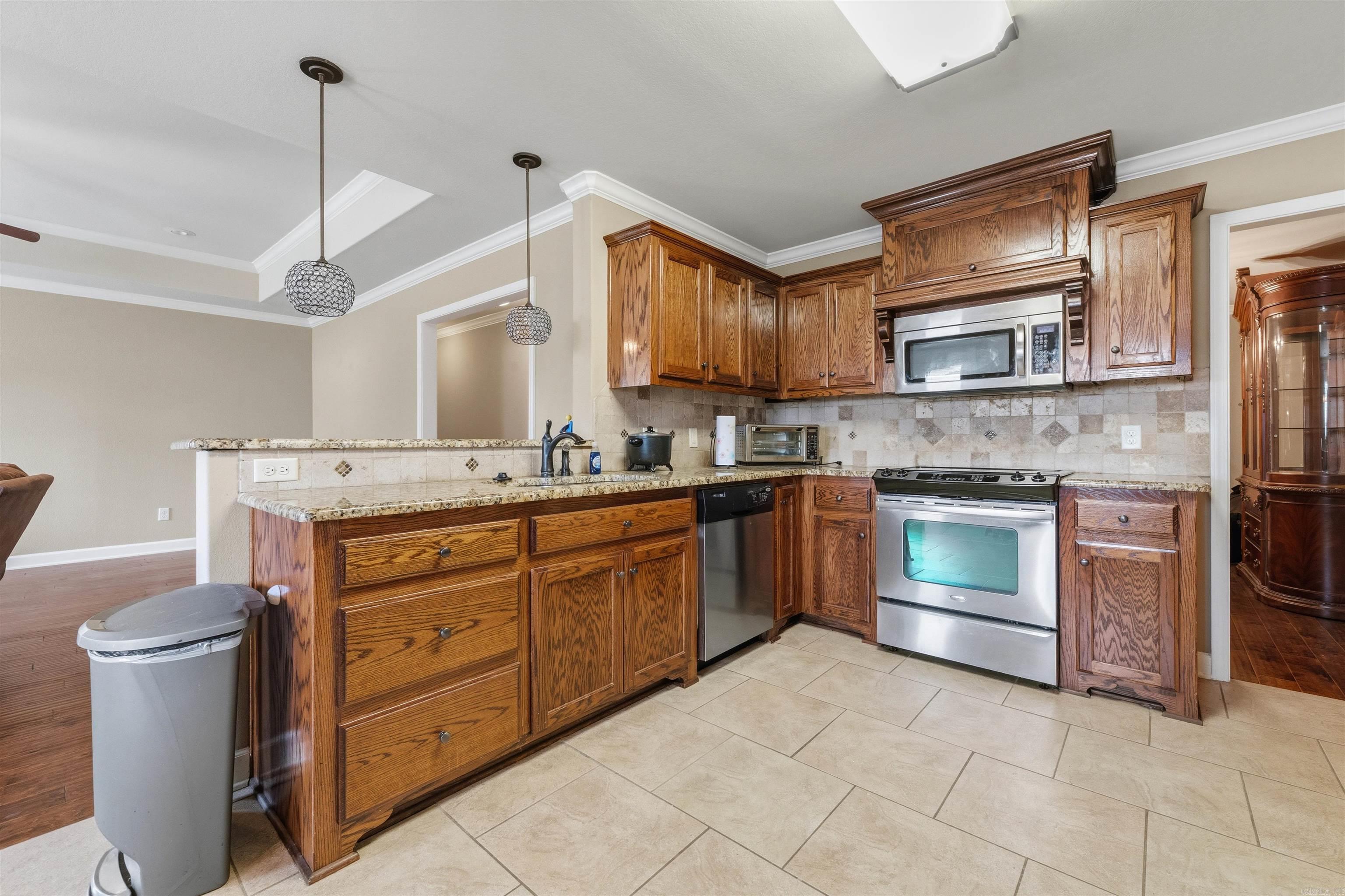 5502 Glenn Cove Property Photo 11