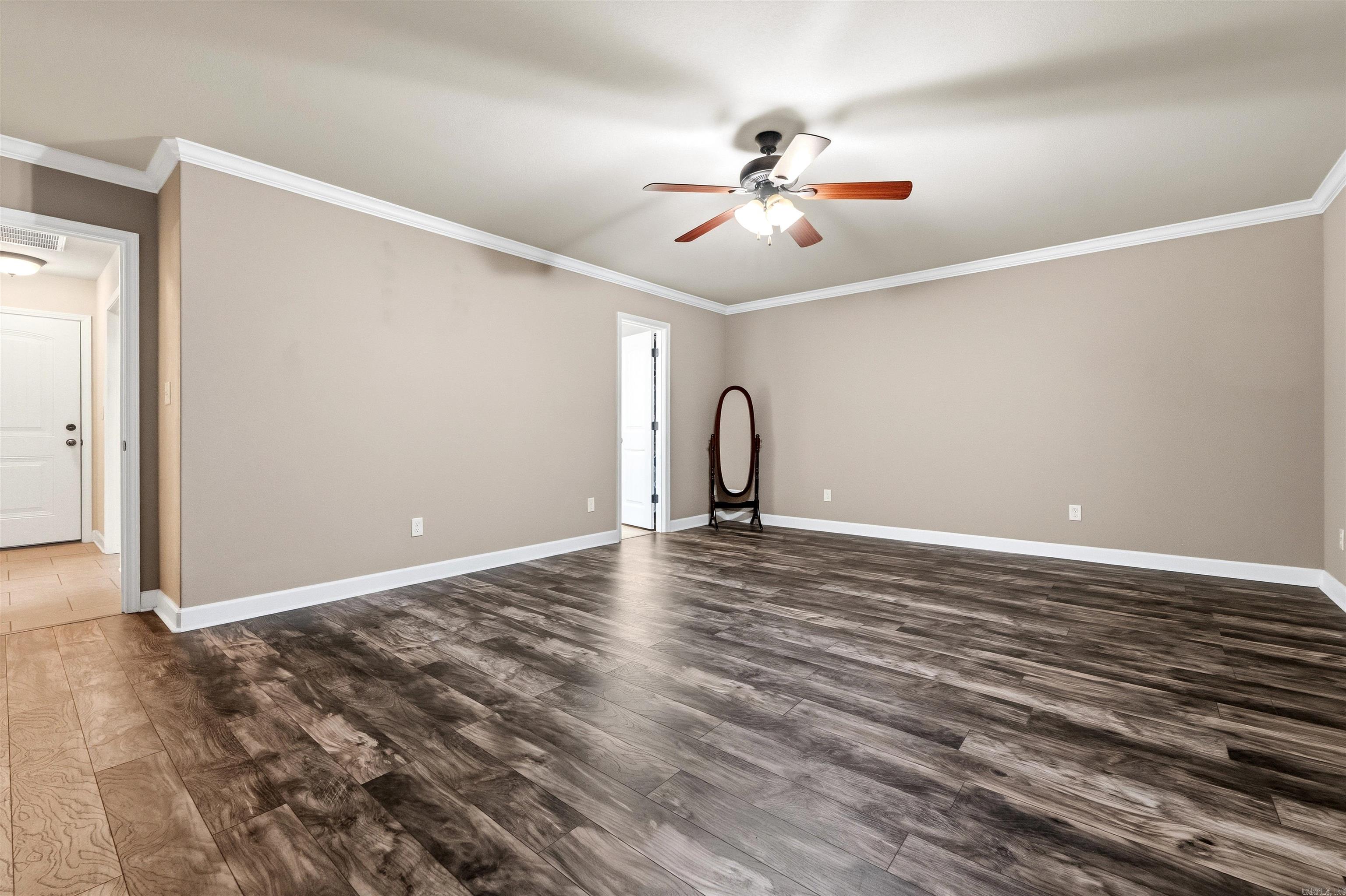 5502 Glenn Cove Property Photo 17