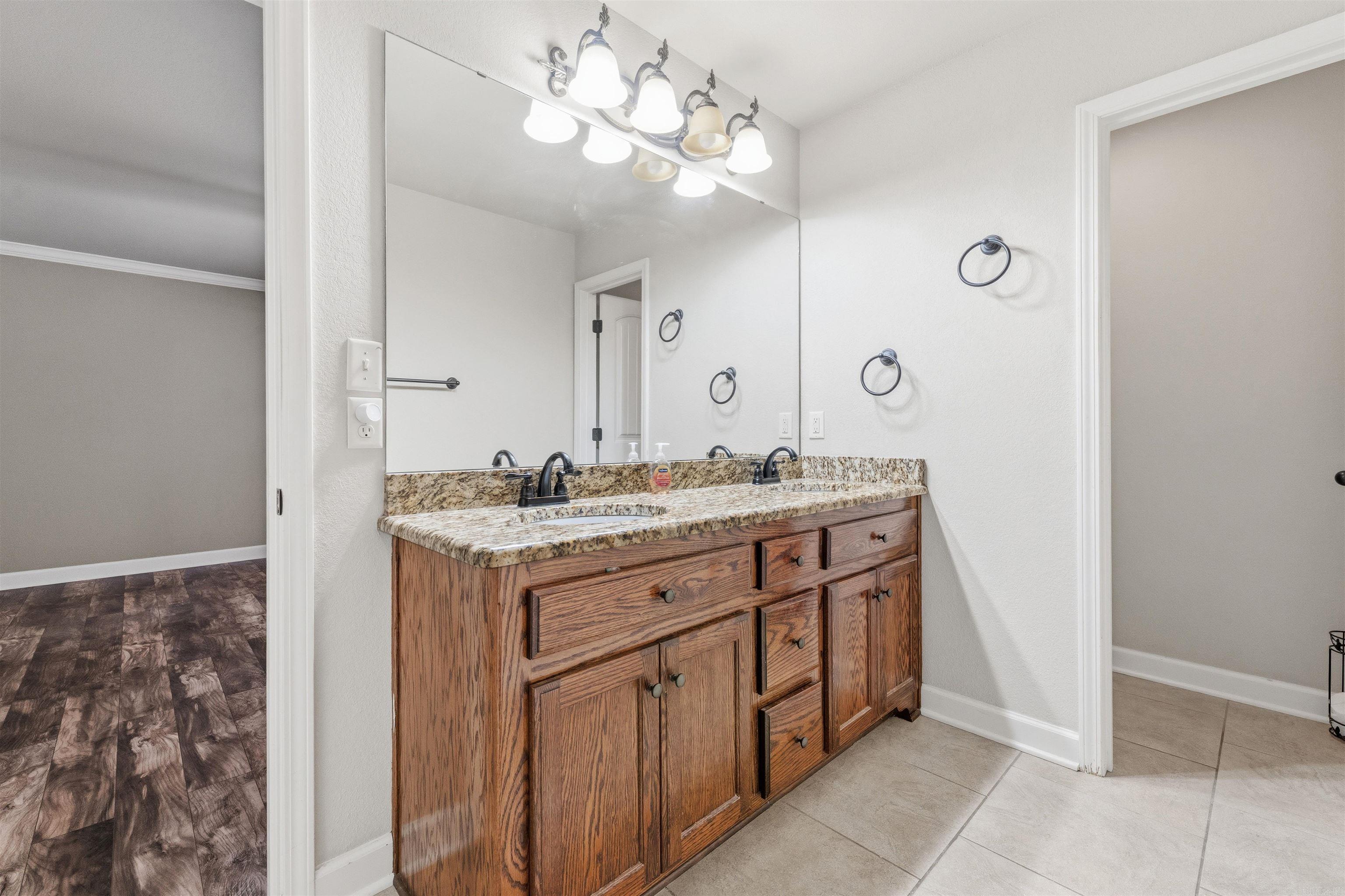 5502 Glenn Cove Property Photo 21
