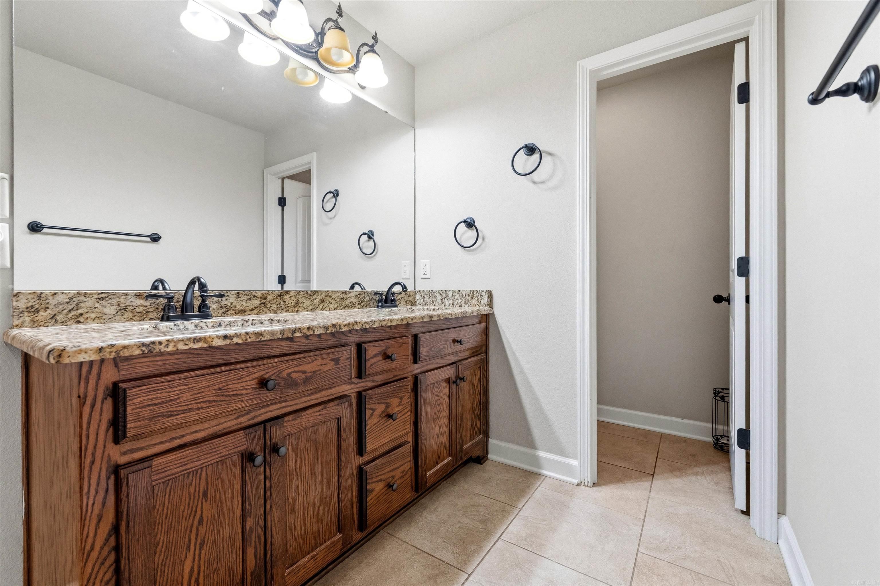 5502 Glenn Cove Property Photo 22