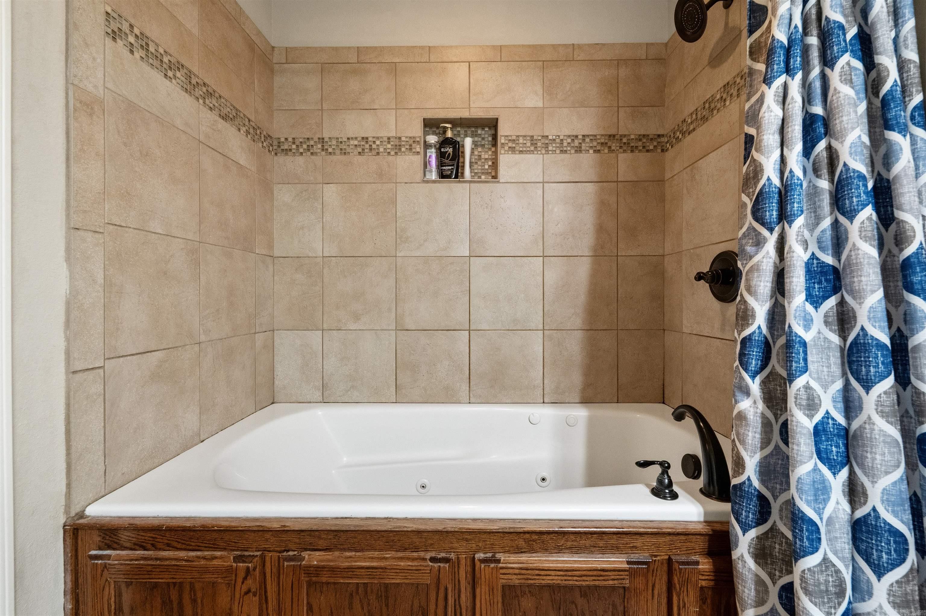 5502 Glenn Cove Property Photo 23