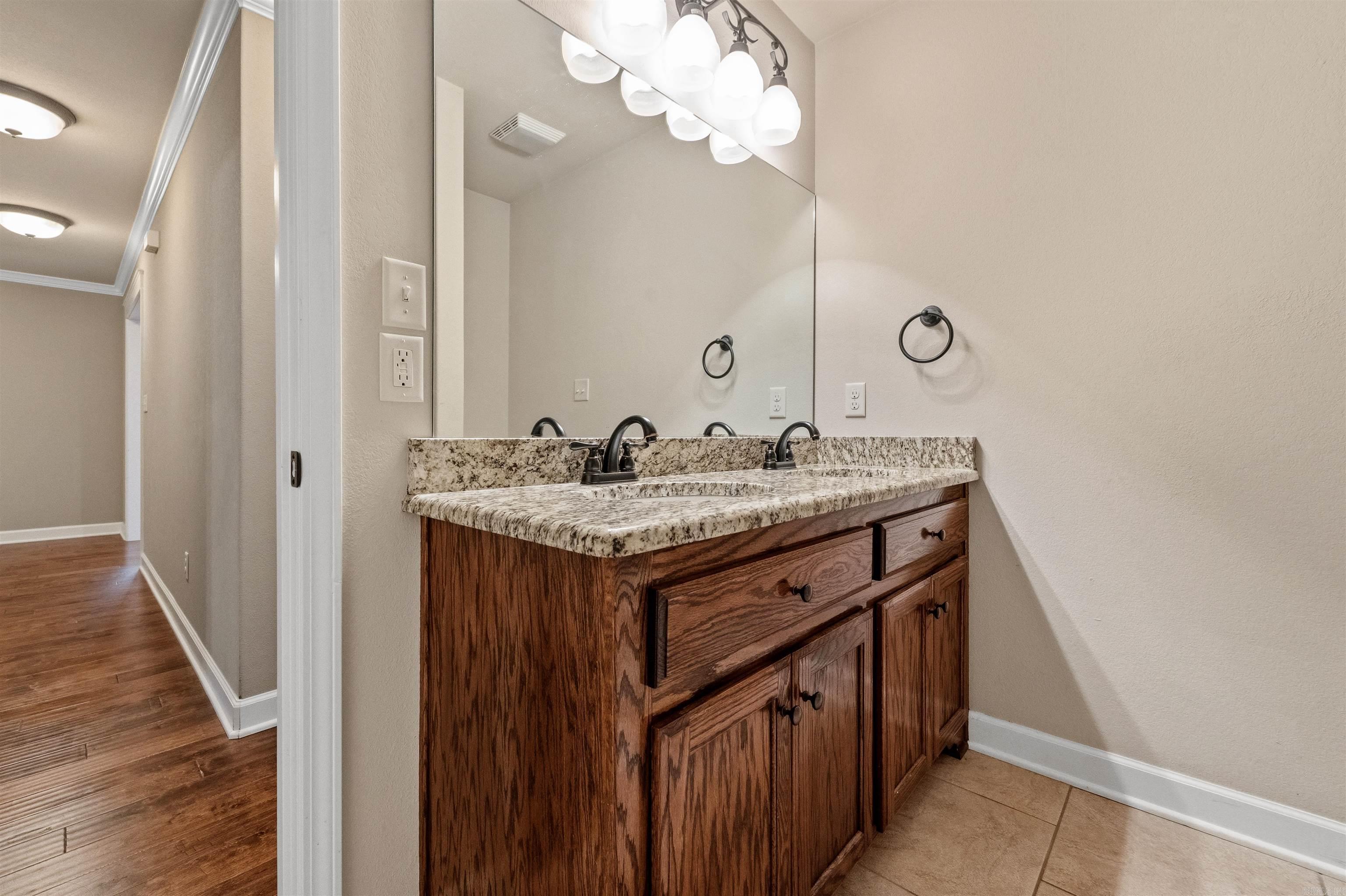 5502 Glenn Cove Property Photo 29