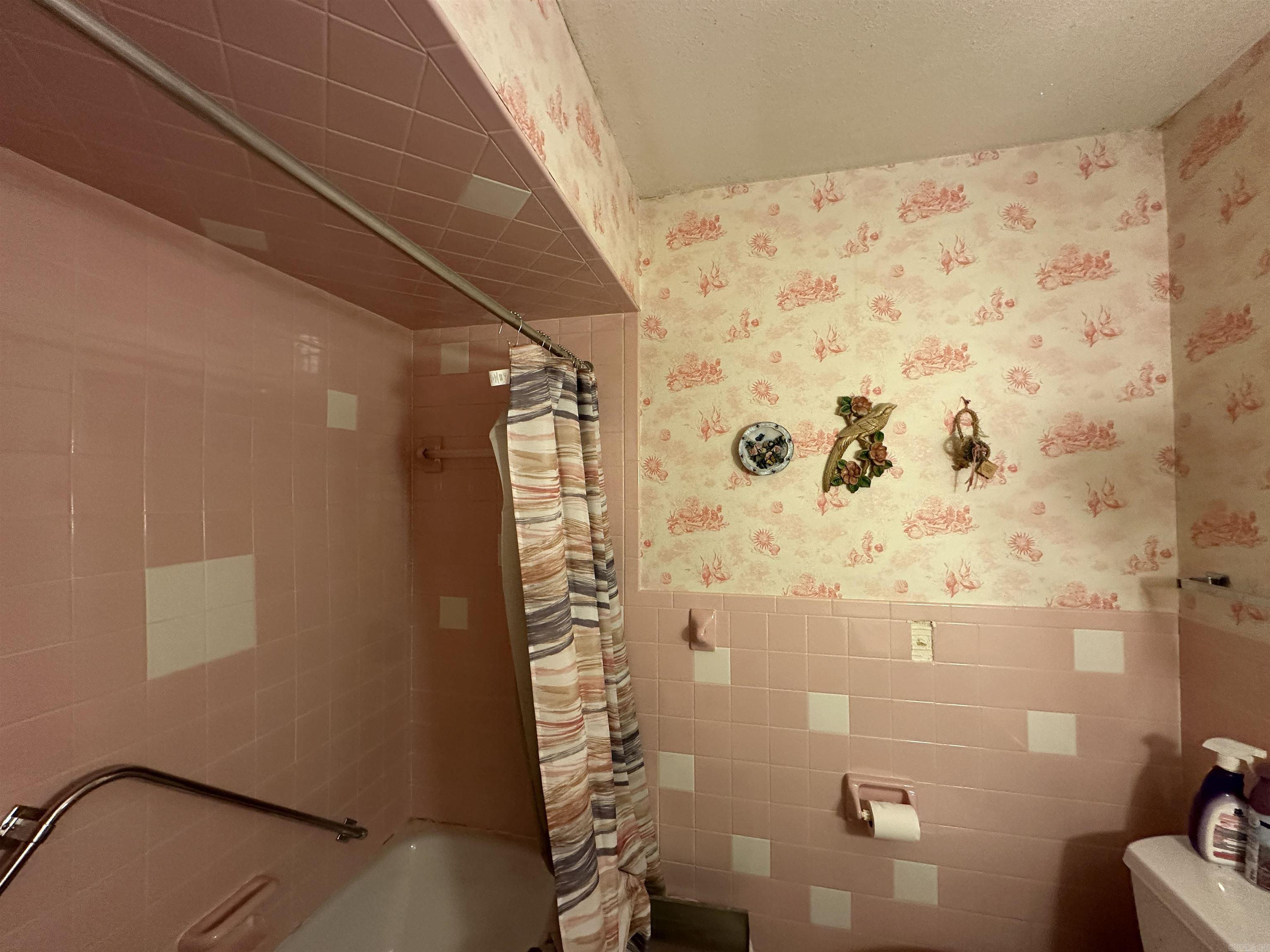 1121 Meadowbrook Drive Property Photo 15