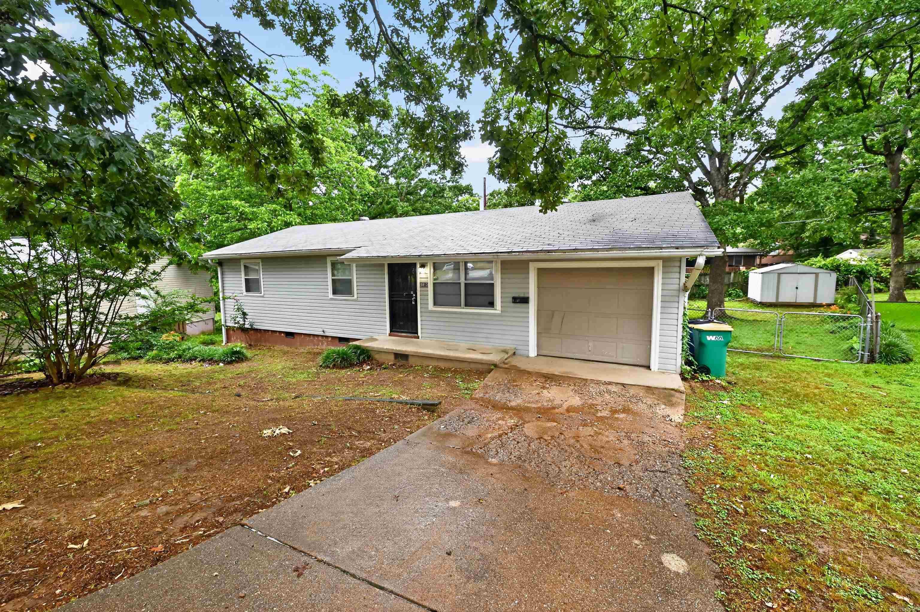 5813 Wisteria Court Property Photo 1