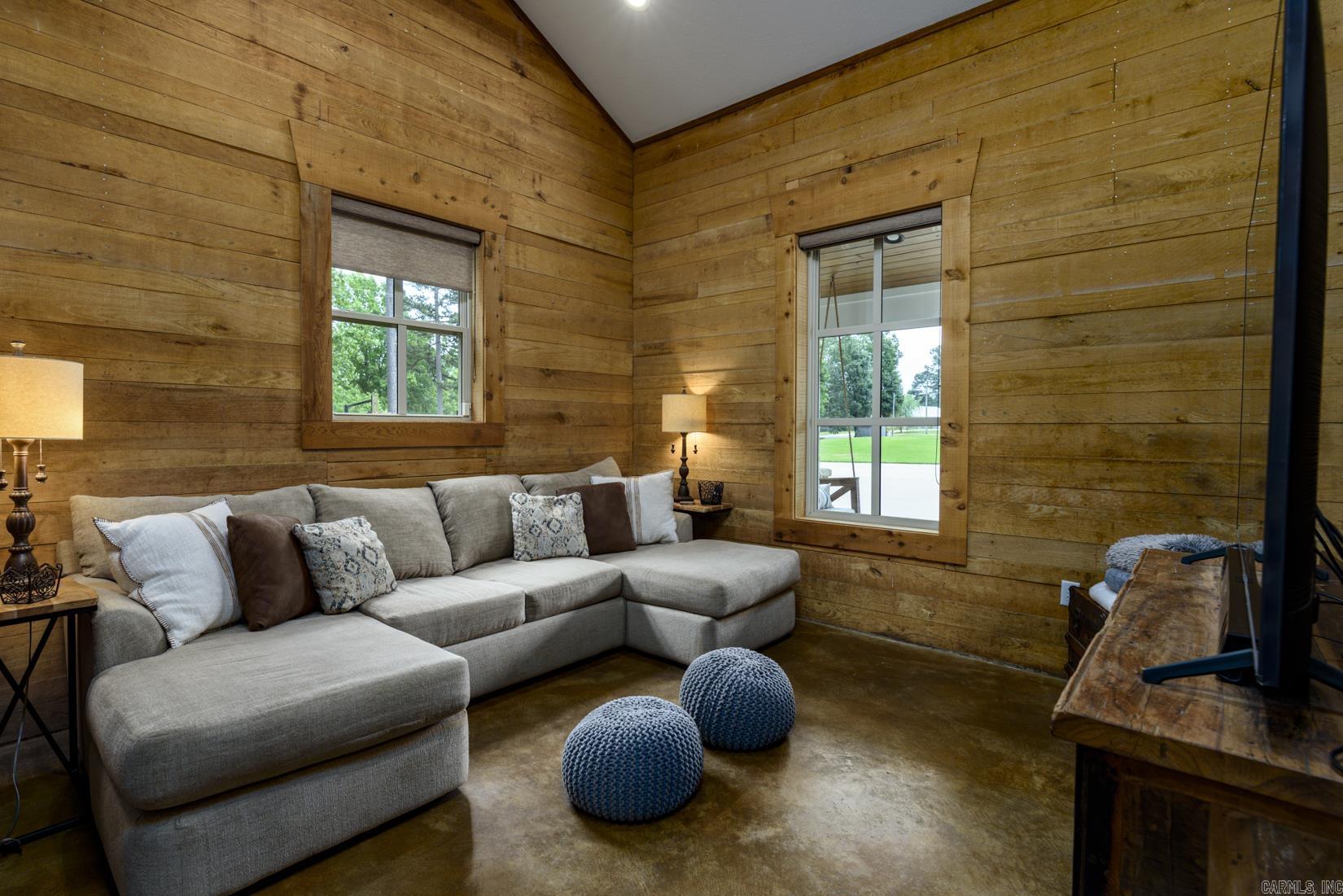 1202 Hilldale Cove Property Photo 12