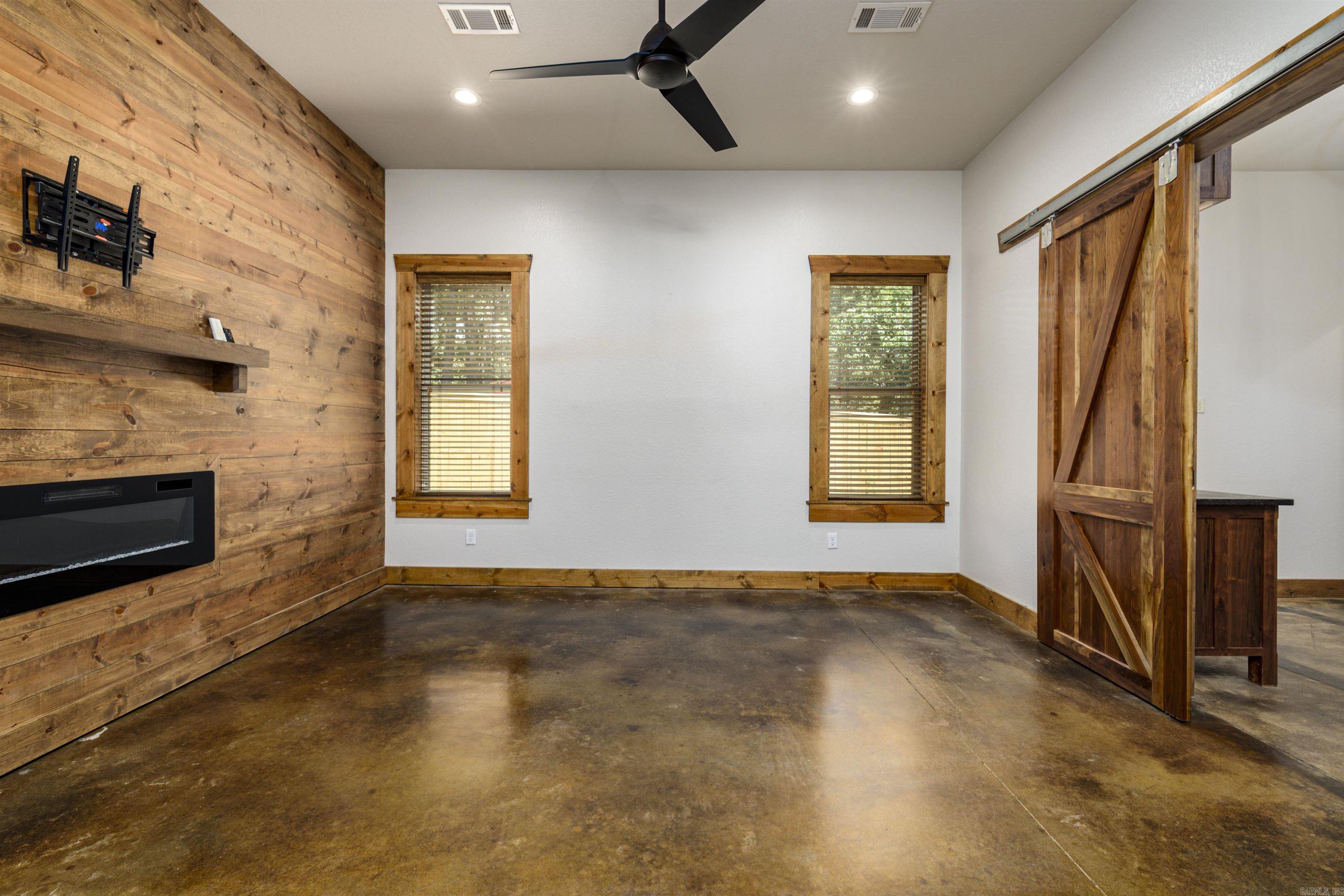 1202 Hilldale Cove Property Photo 22