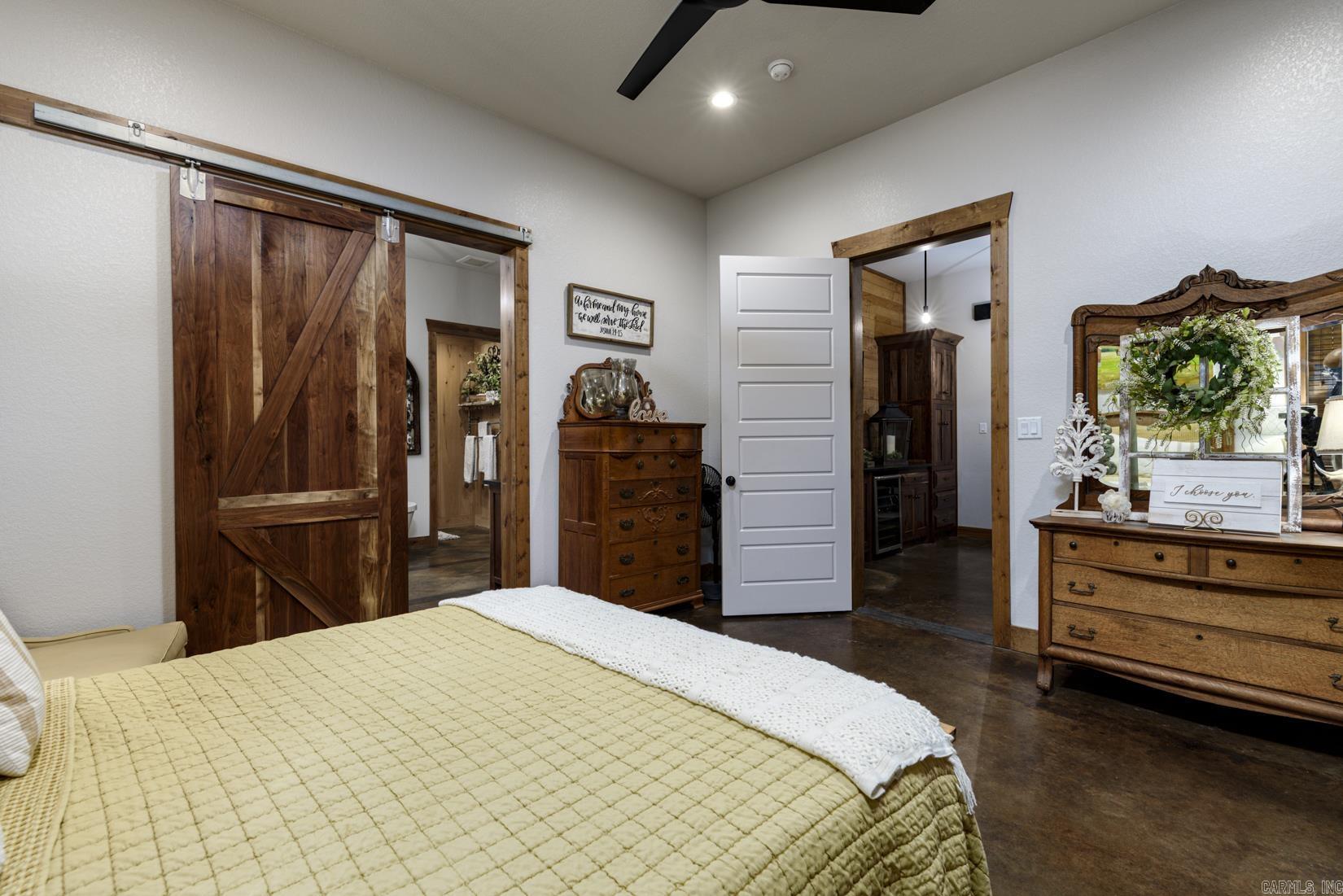 1202 Hilldale Cove Property Photo 24