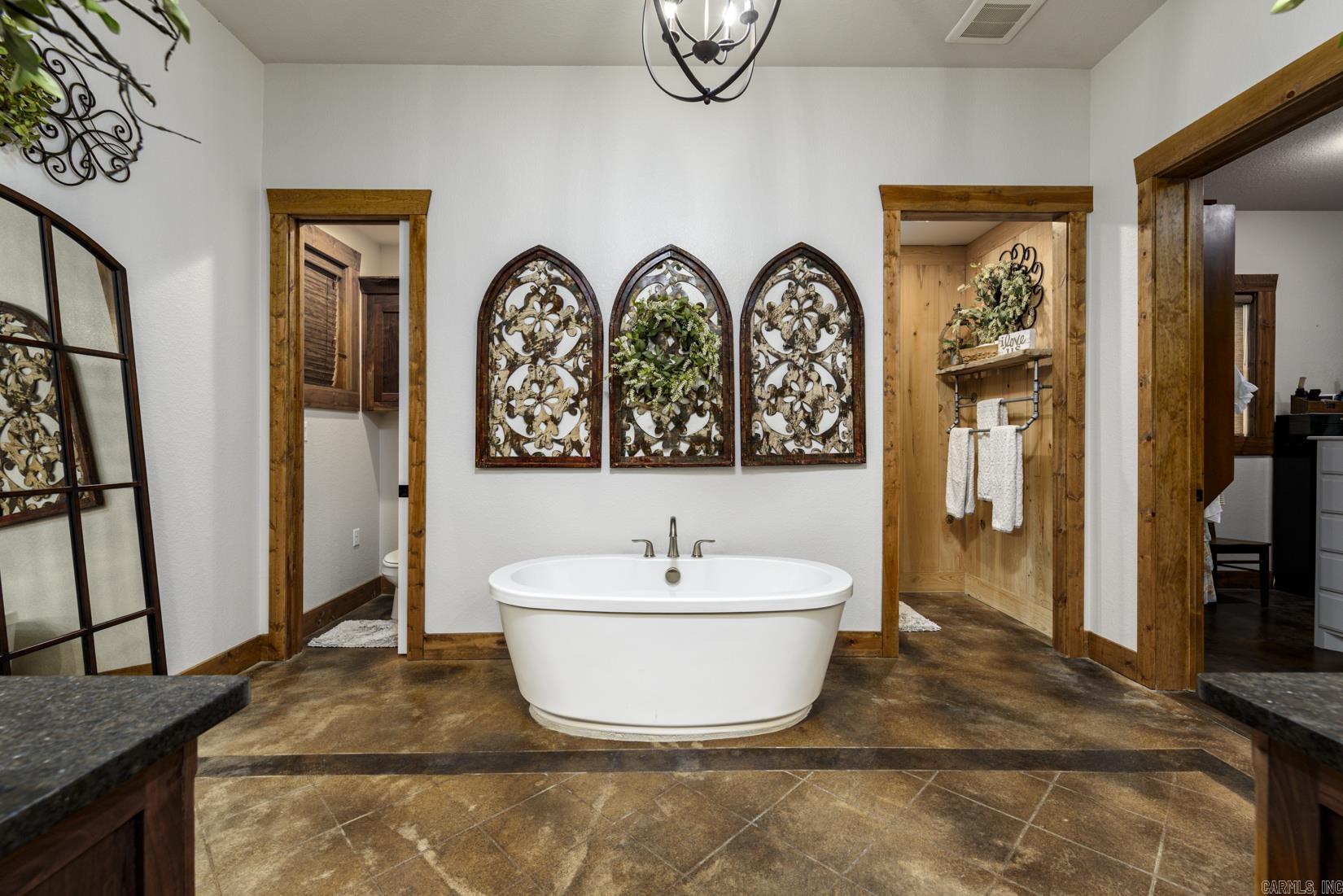 1202 Hilldale Cove Property Photo 25