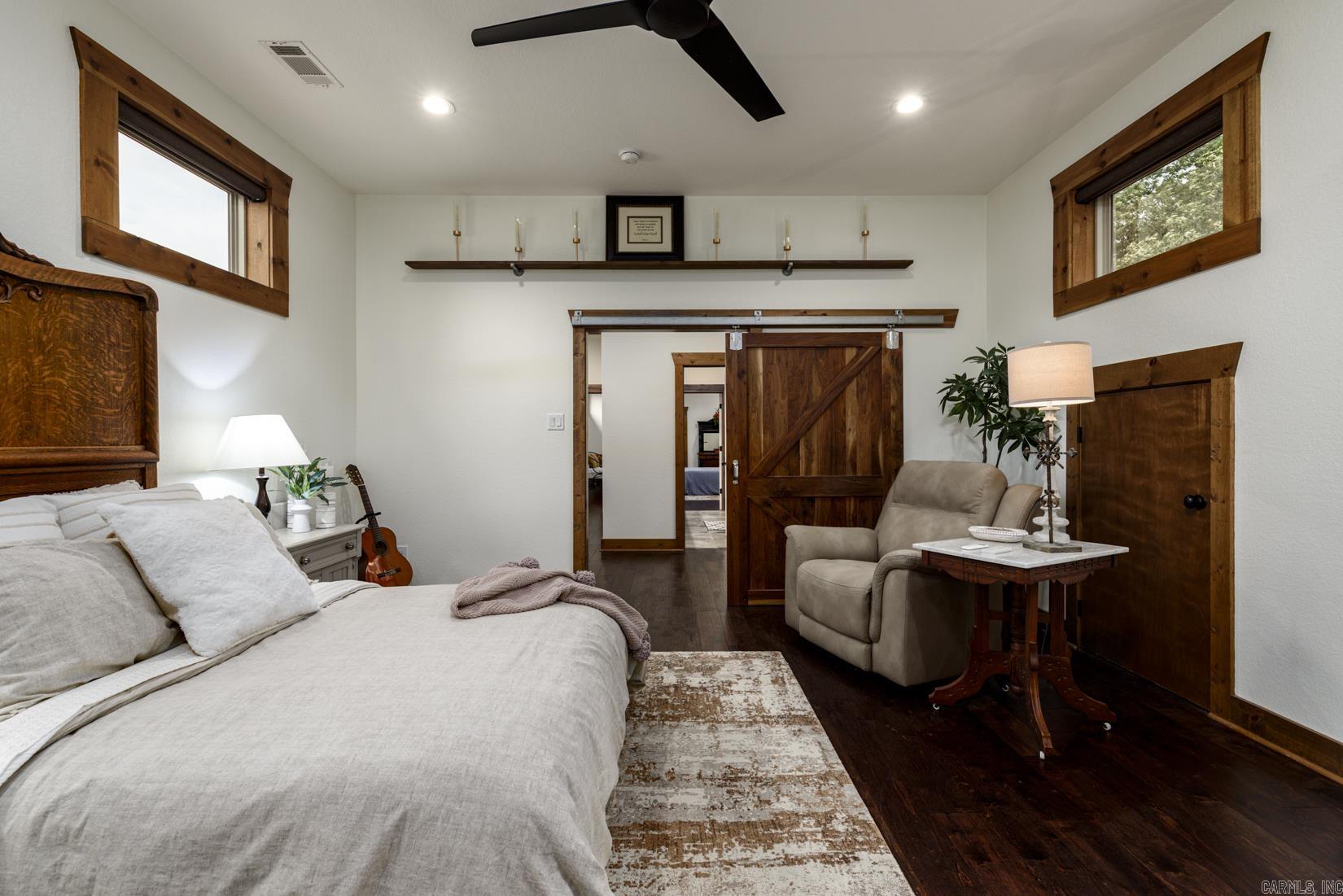 1202 Hilldale Cove Property Photo 34