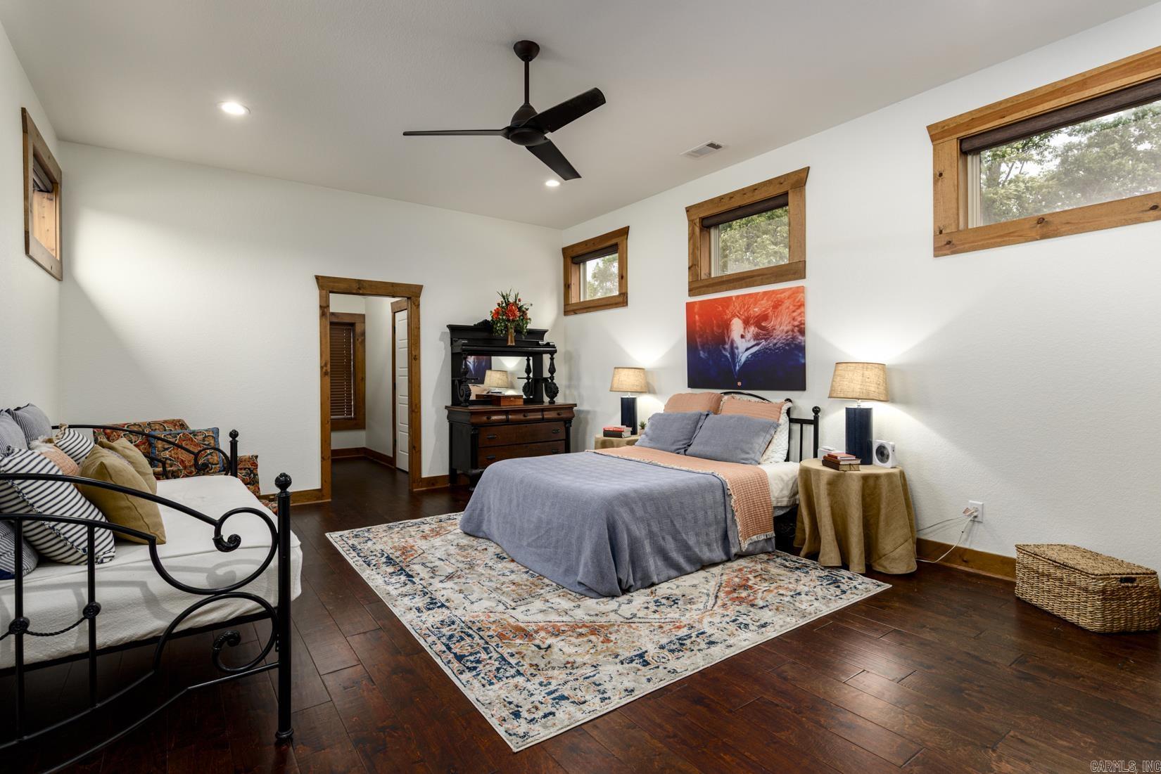 1202 Hilldale Cove Property Photo 38