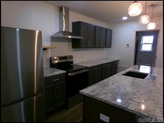 1912 Sanford Drive Unit 2 Property Photo 9