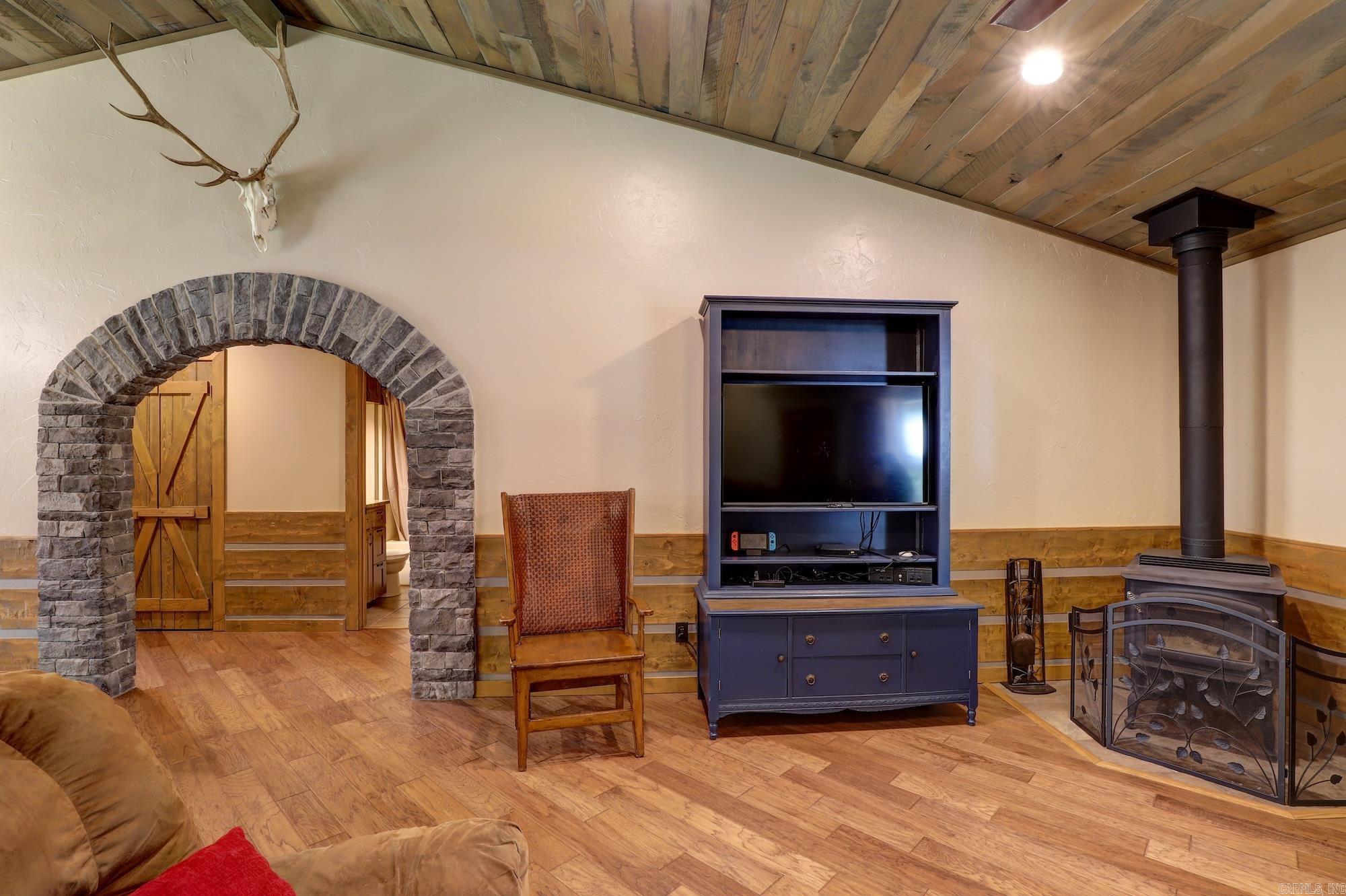 485 Elam Property Photo 8