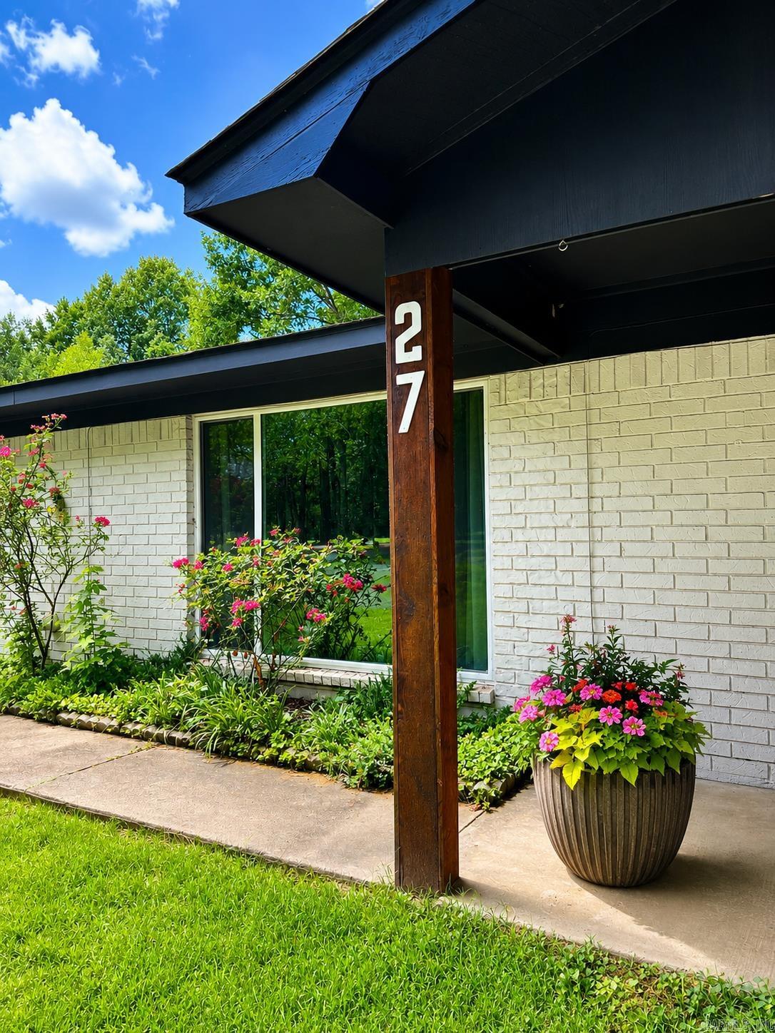 27 Pine Valley Road Property Photo 1