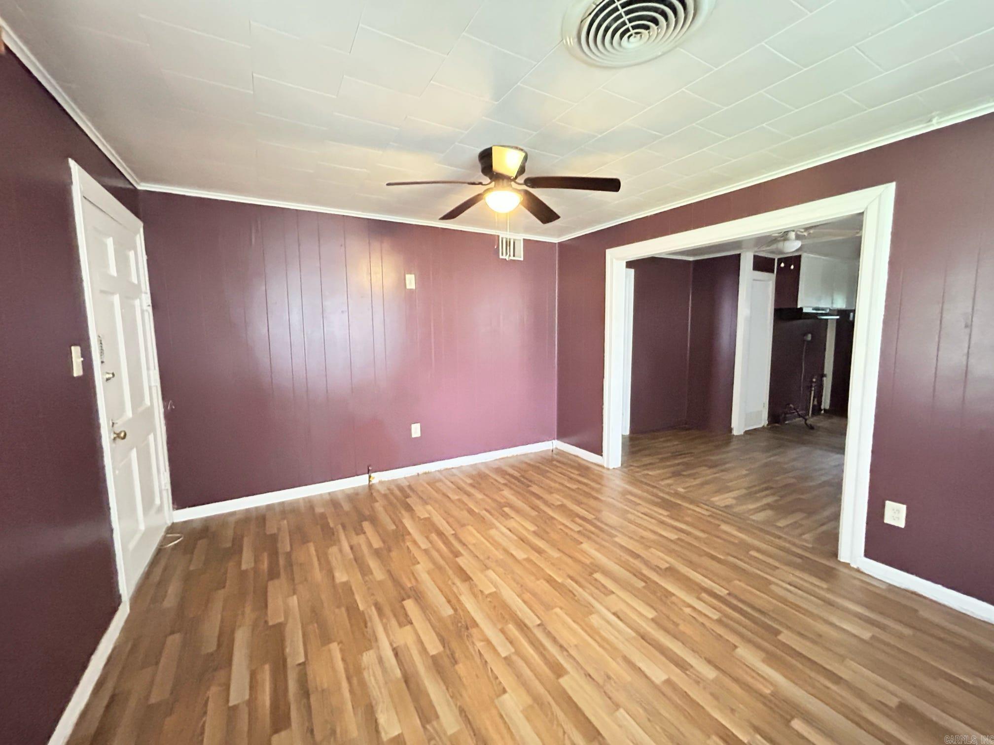1807 W 27th Avenue Property Photo 9
