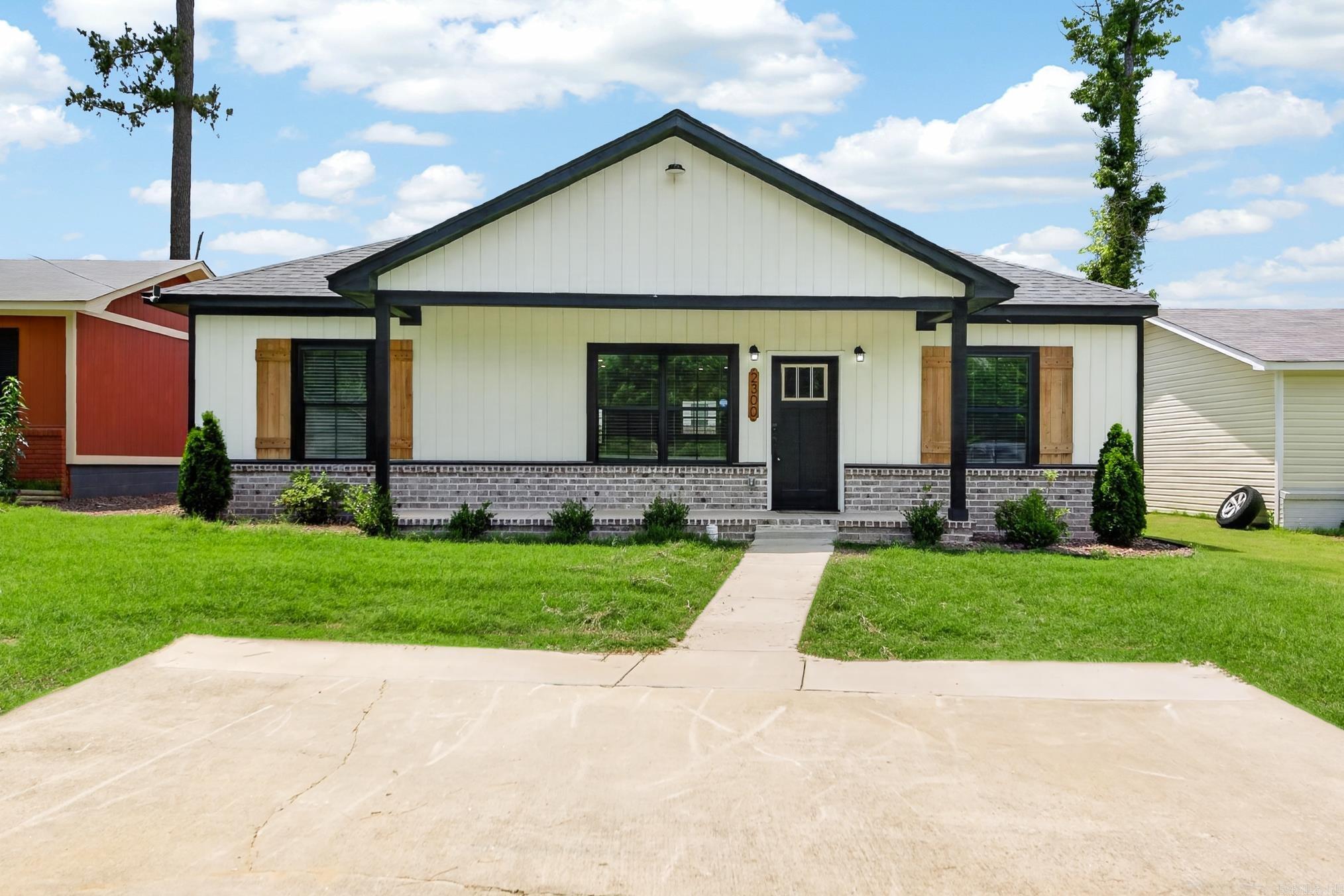 2300 Loop Acres Road