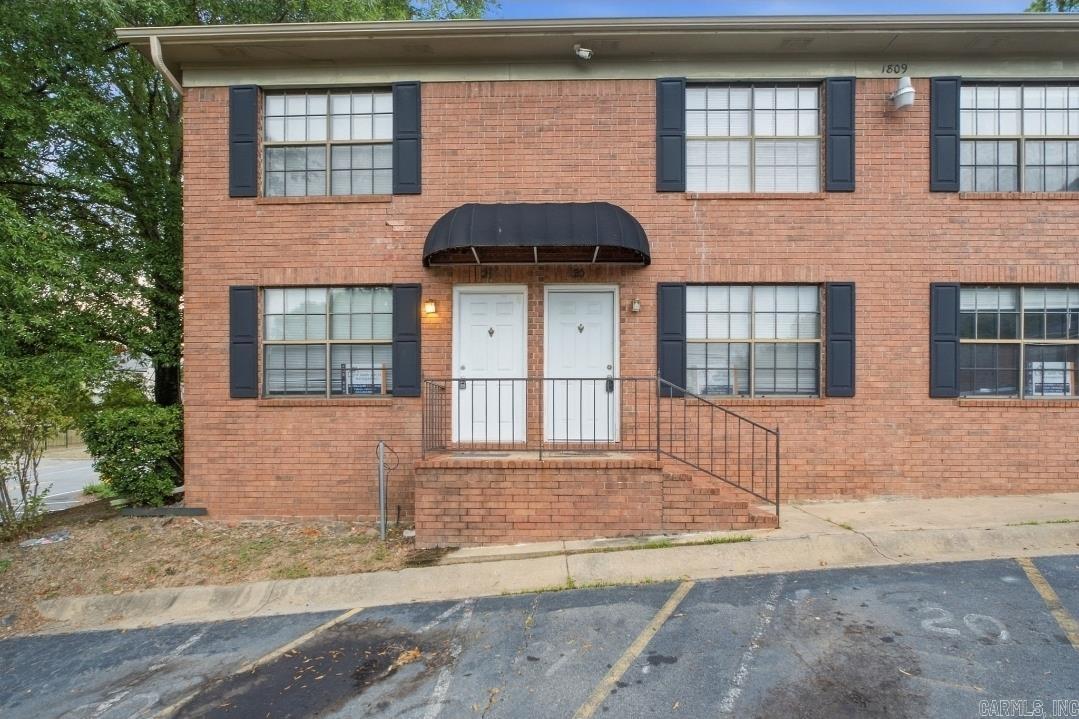 1809 Reservoir Road Property Photo 1