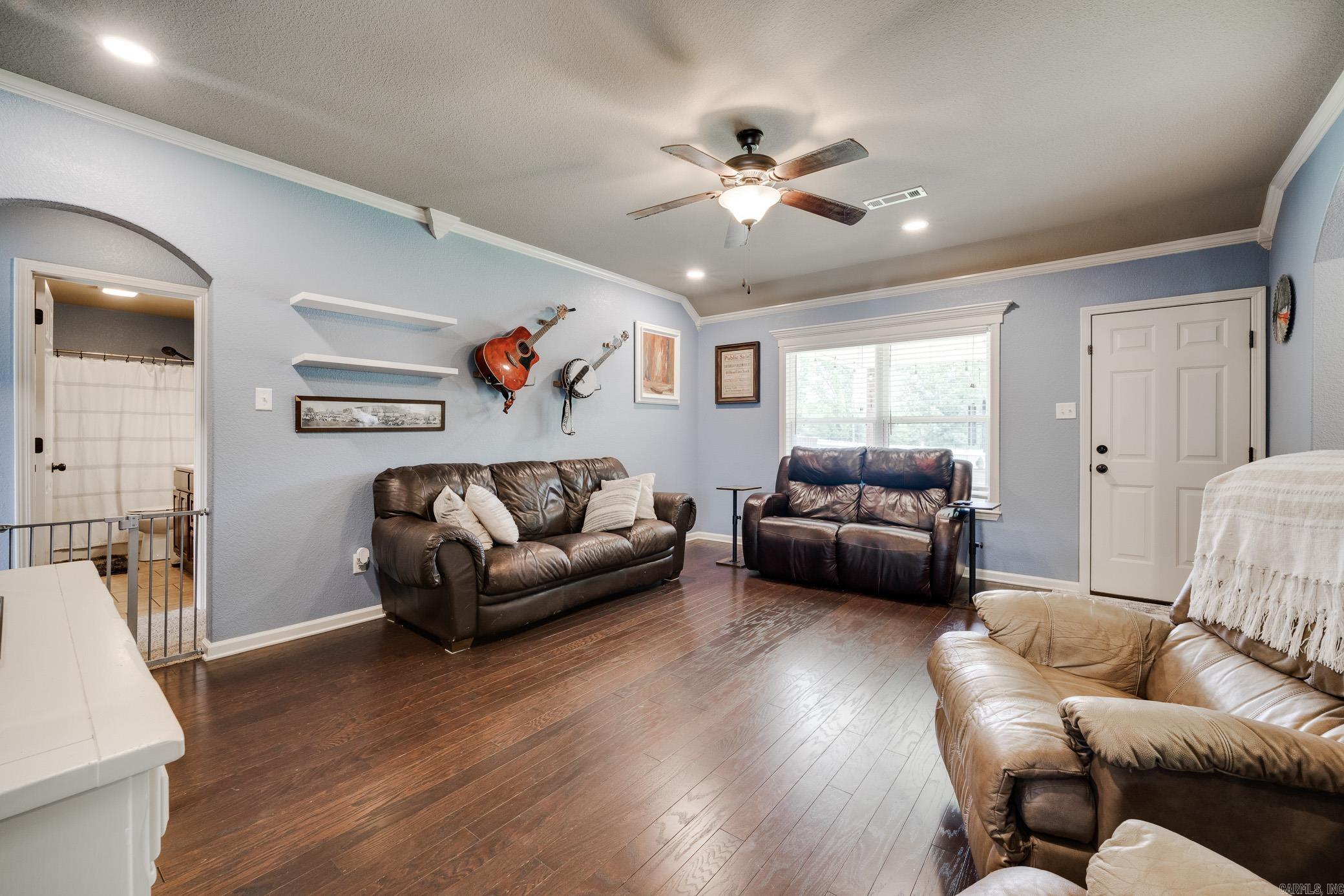115 Earnhardt Circle Property Photo 4