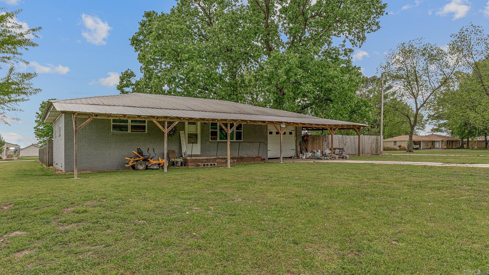 2583 Hwy 163 Property Photo 1