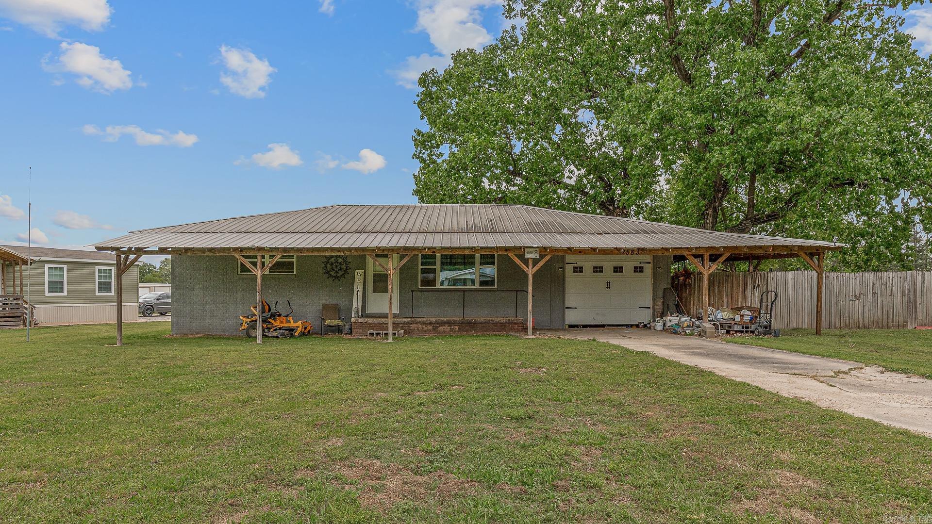 2583 Hwy 163 Property Photo 6