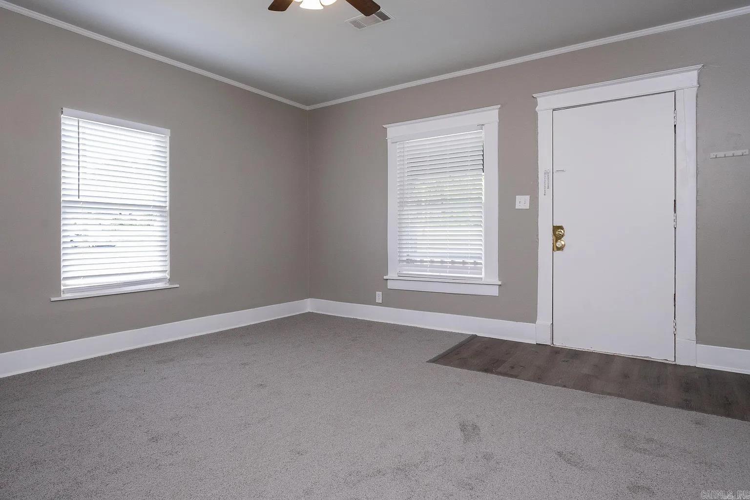 1023 Booker St Property Photo 8