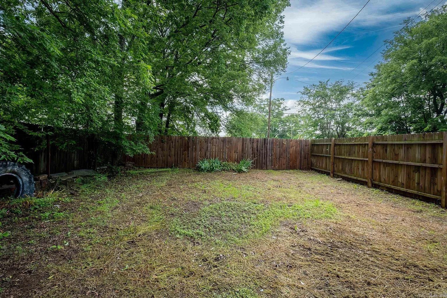 1023 Booker St Property Photo 22