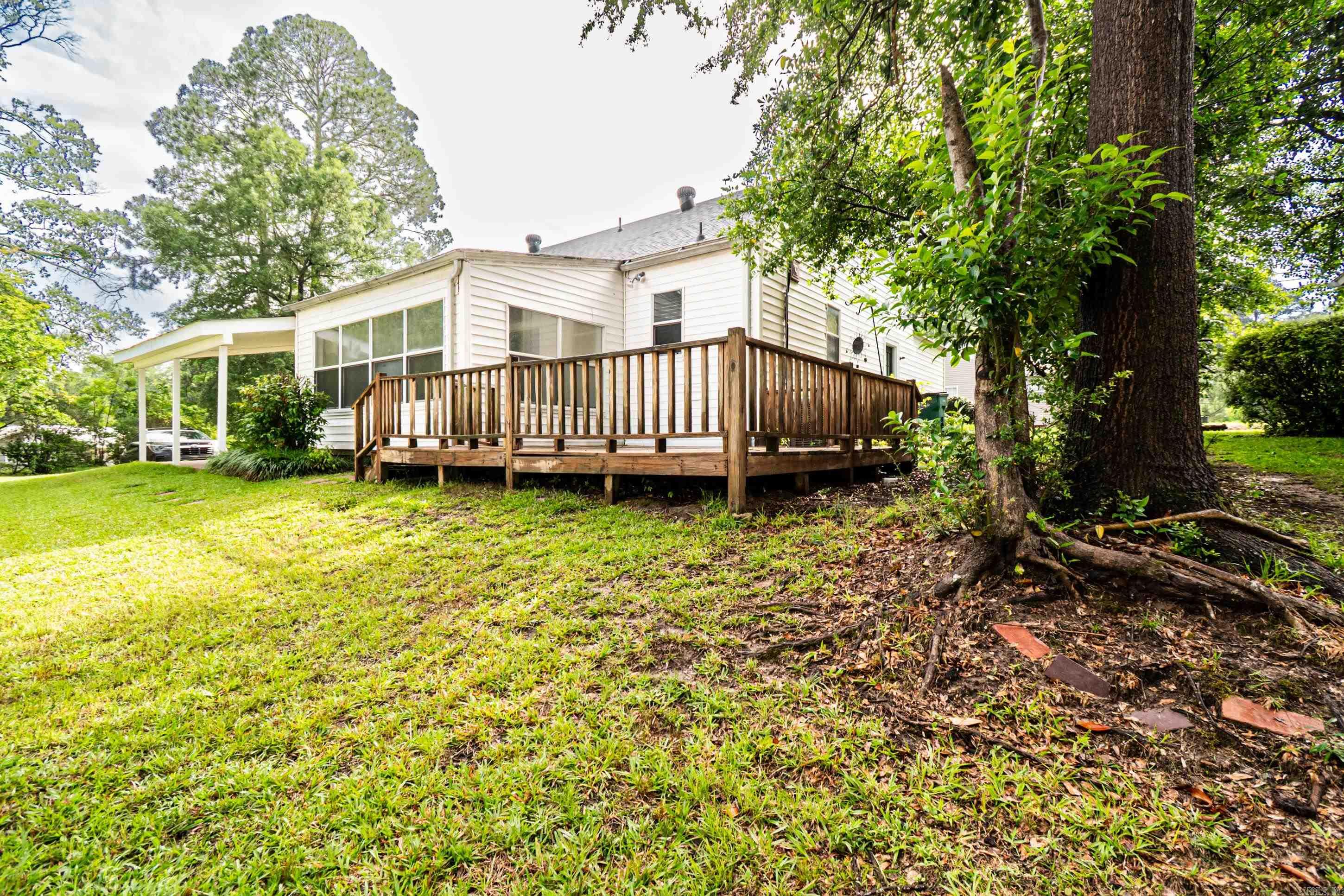 1401 N Park Ave Property Photo 6