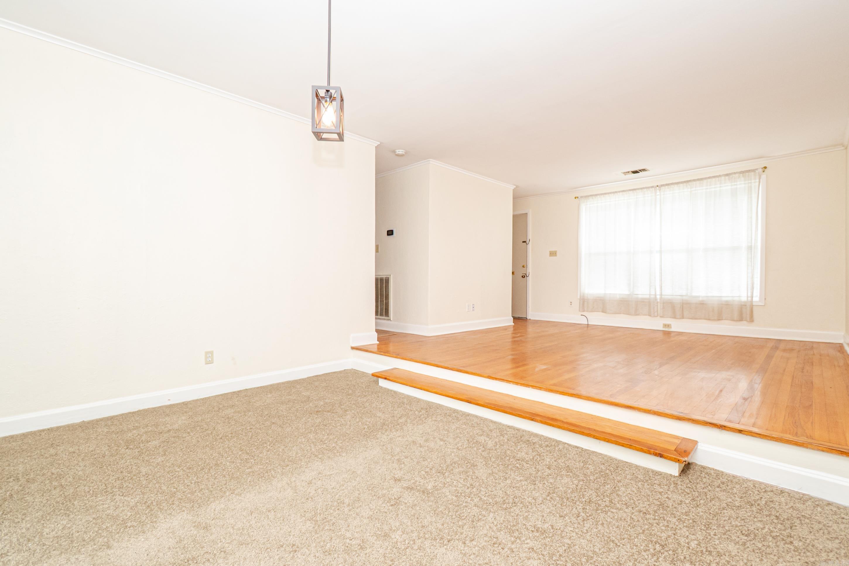 1401 N Park Ave Property Photo 9