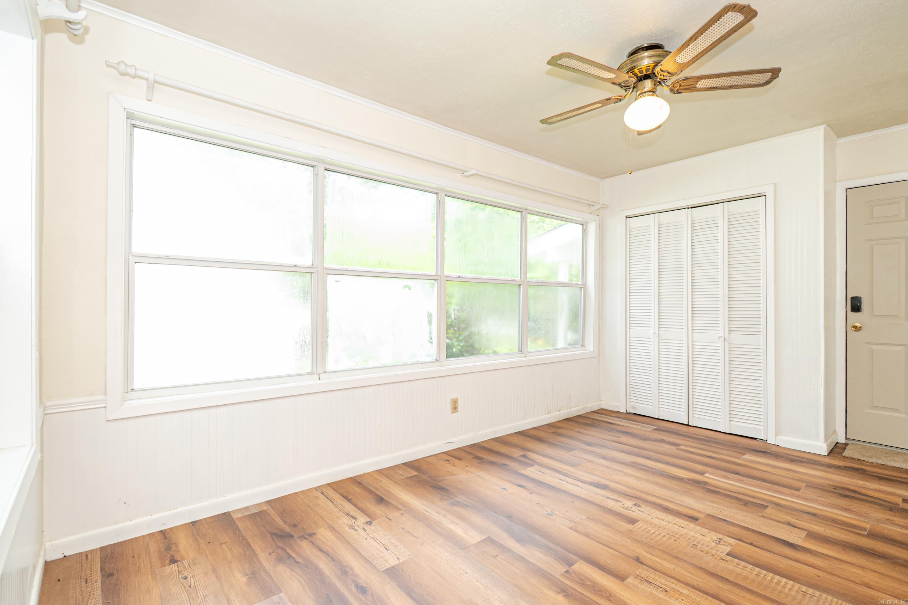 1401 N Park Ave Property Photo 16