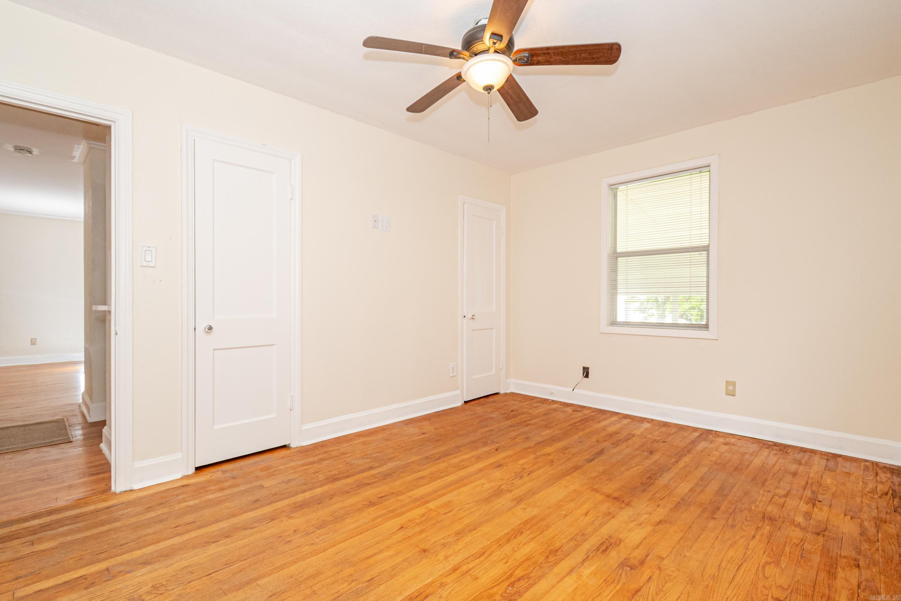 1401 N Park Ave Property Photo 18