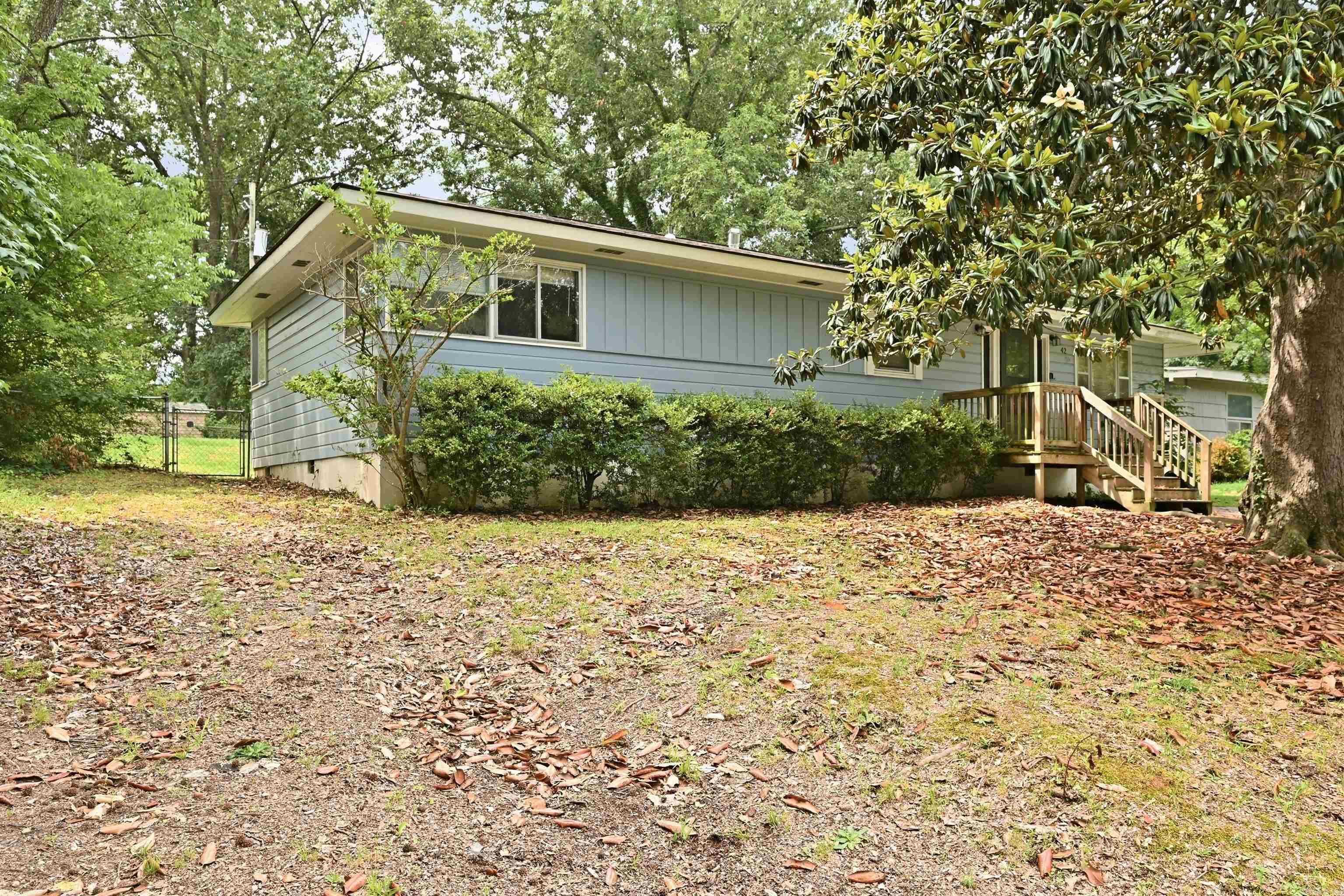 42 N Meadowcliff Drive Property Photo 3
