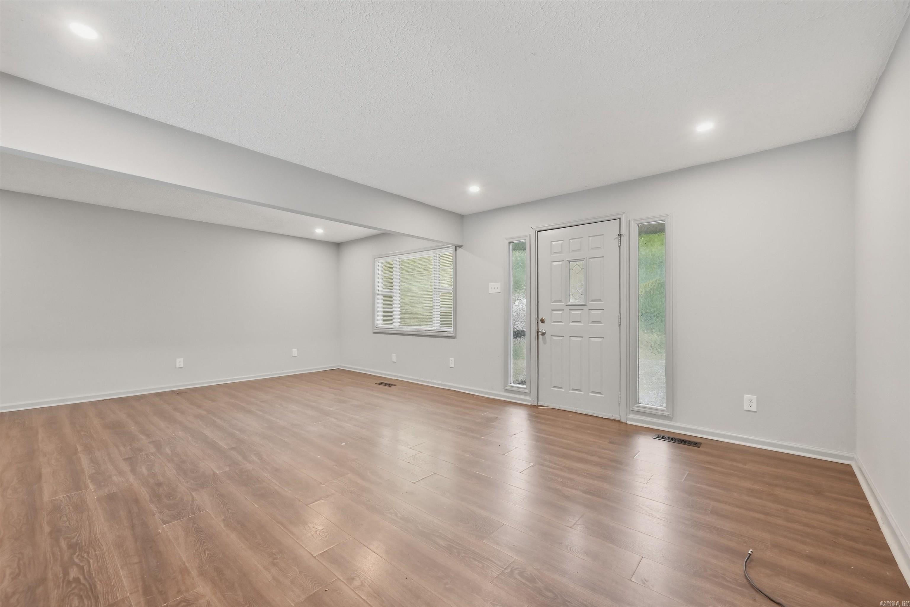 42 N Meadowcliff Drive Property Photo 8